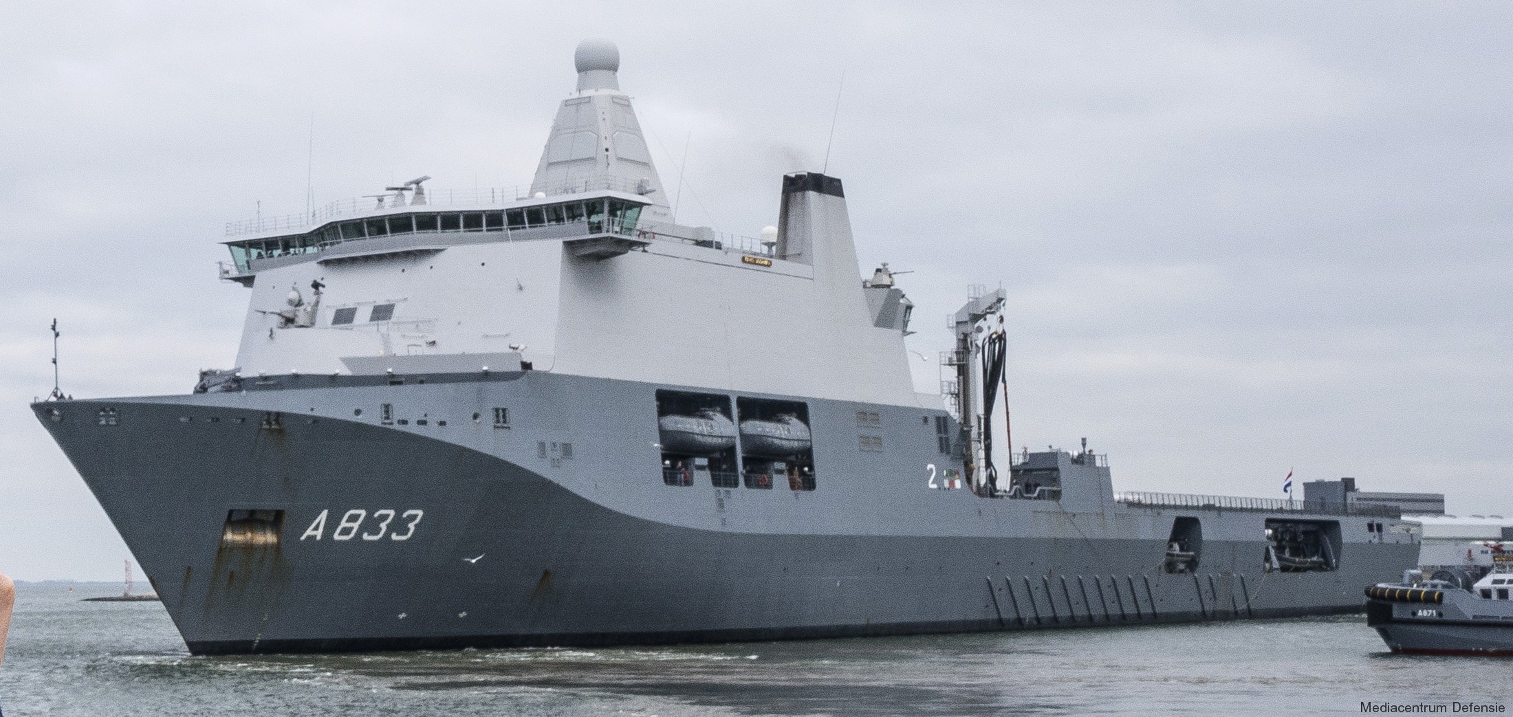 a-833 hnlms karel doorman joint support ship royal netherlands navy koninklijke marine 05