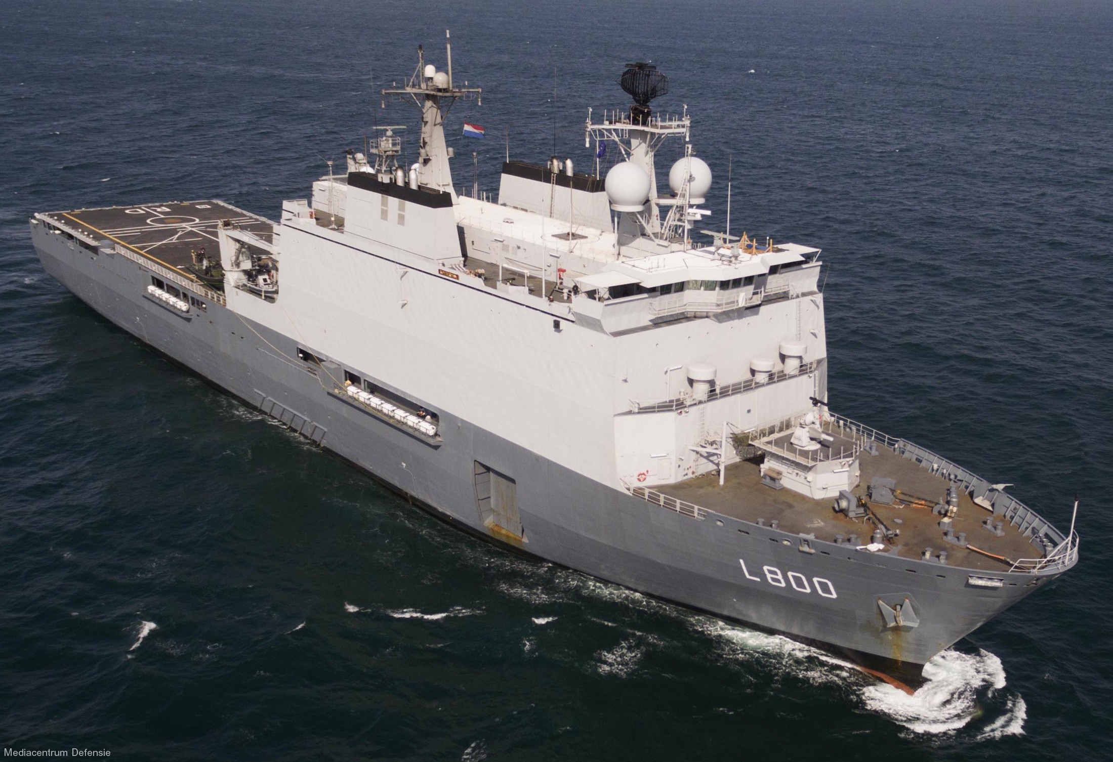 l-800 hnlms rotterdam amphibious landing ship dock lpd royal netherlands navy 23