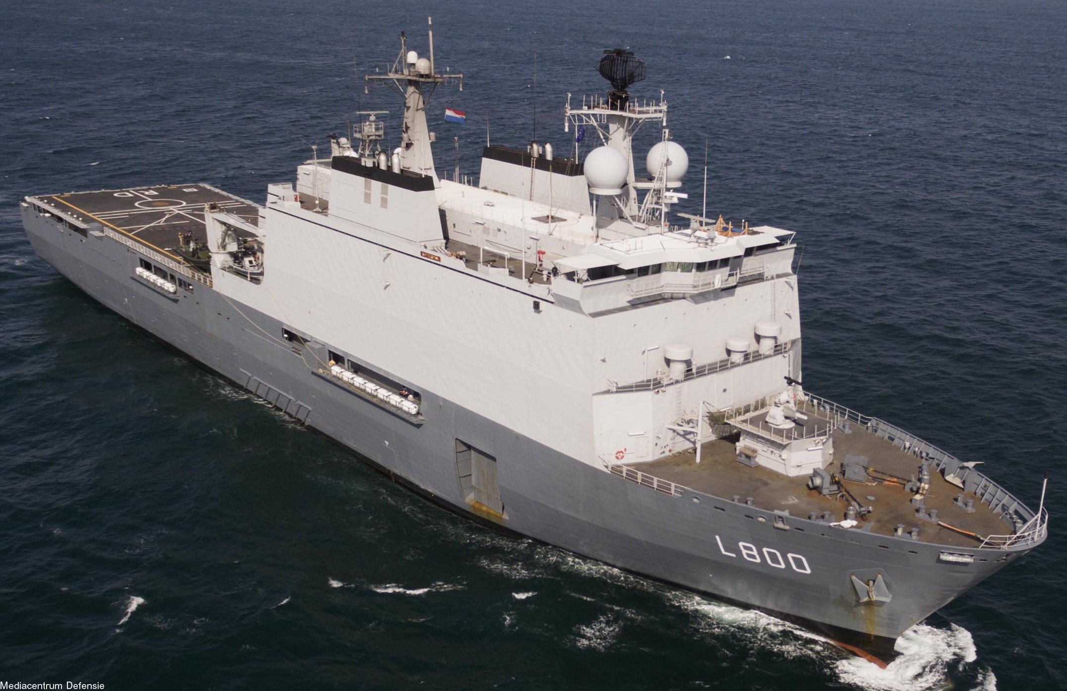 l-800 hnlms rotterdam amphibious landing ship dock lpd royal netherlands navy 23