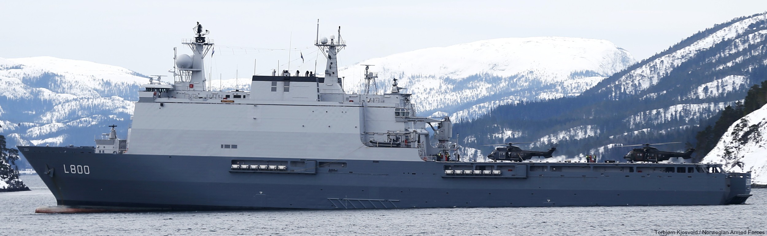 l-800 hnlms rotterdam amphibious landing ship dock lpd royal netherlands navy 26 nato exercise