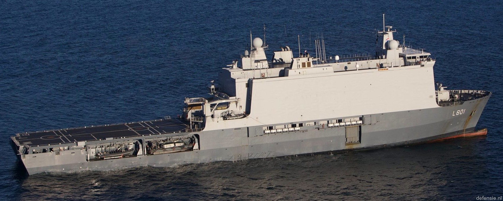 l-801 hnlms johan de witt amphibious ship landing platform dock lpd royal netherlands navy 21