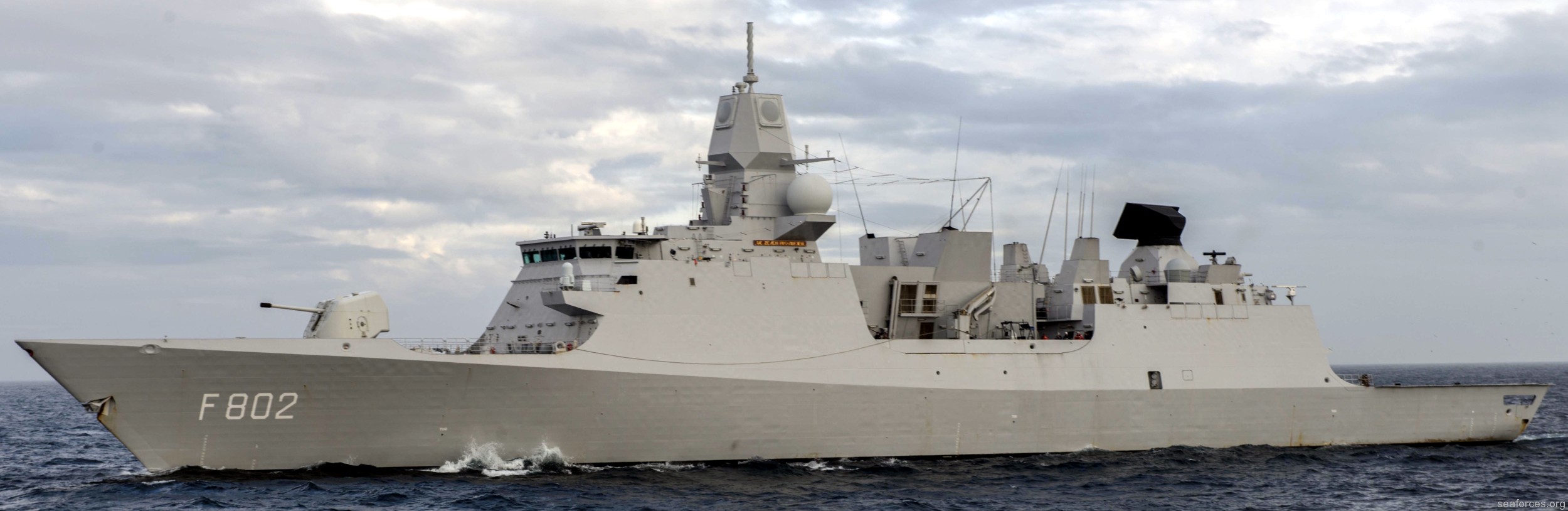 f-802 hnlms de zeven provincien guided missile frigate ffg royal netherlands navy 05 koninklijke marine