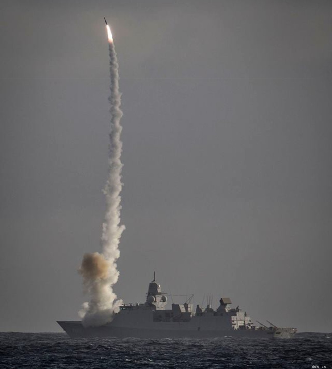 f-802 hnlms de zeven provincien guided missile frigate ffg royal netherlands navy 19