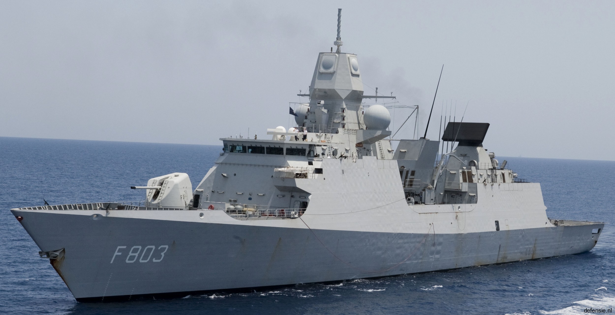 f-803 hnlms tromp de zeven provincien class guided missile frigate royal netherlands navy koninklijke marine schelde shipbuilding vlissingen den helder 15x