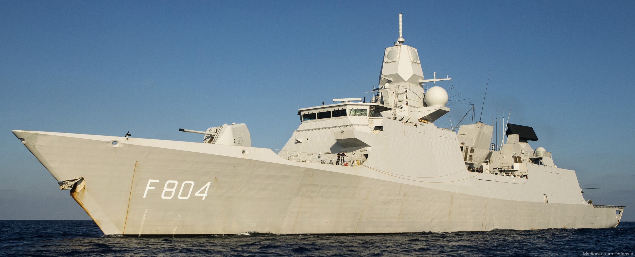 f-804 hnlms de ruyter guided missile frigate ffg lcf royal netherlands navy 04 koninklijke marine
