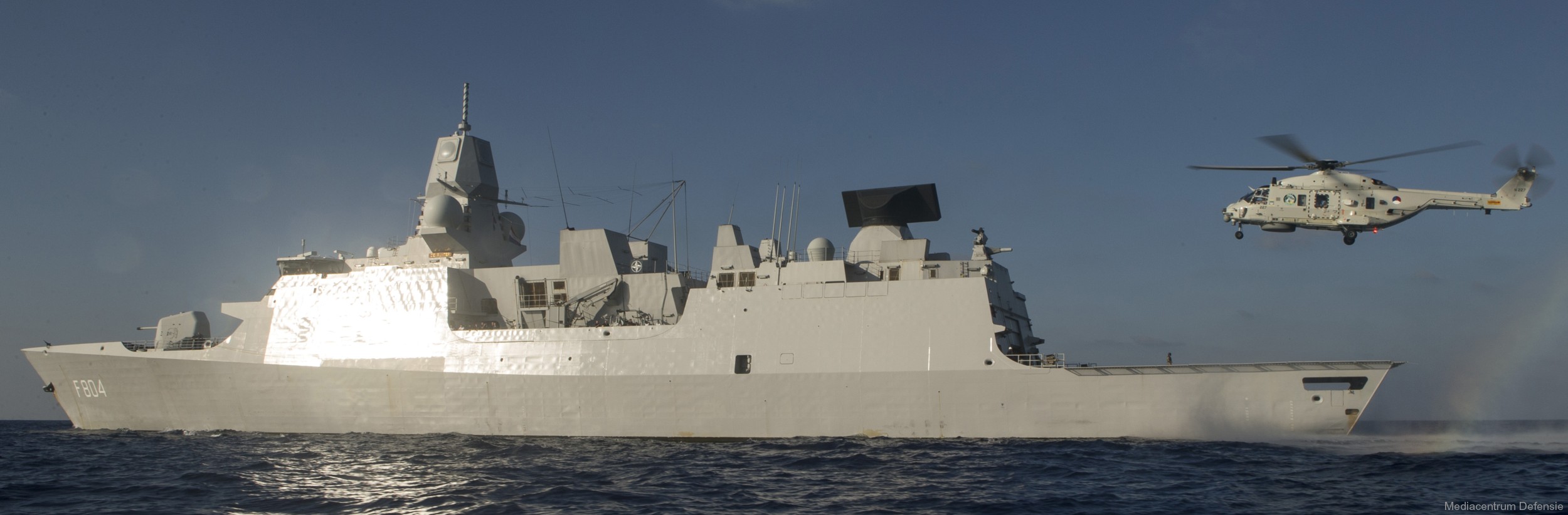 f-804 hnlms de ruyter guided missile frigate ffg lcf royal netherlands navy 07