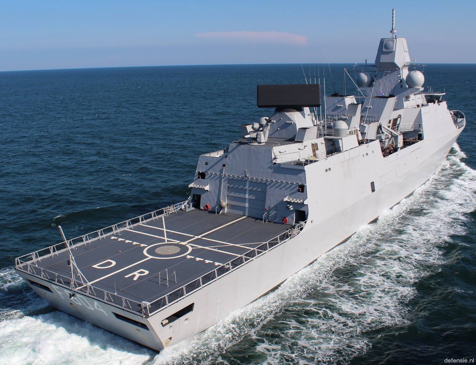 f-804 hnlms de ruyter guided missile frigate ffg lcf royal netherlands navy 20