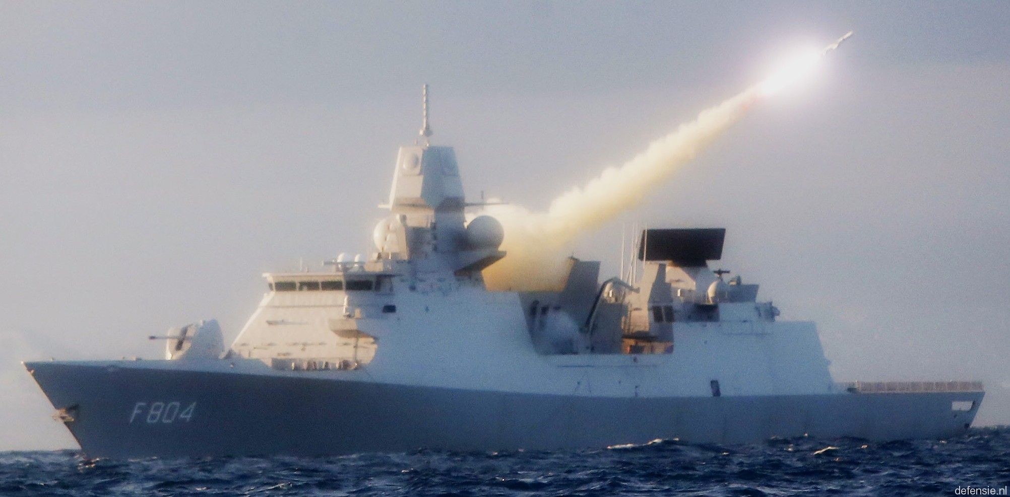 f-804 hnlms de ruyter guided missile frigate ffg lcf royal netherlands navy 30 rgm-84 harpoon ssm