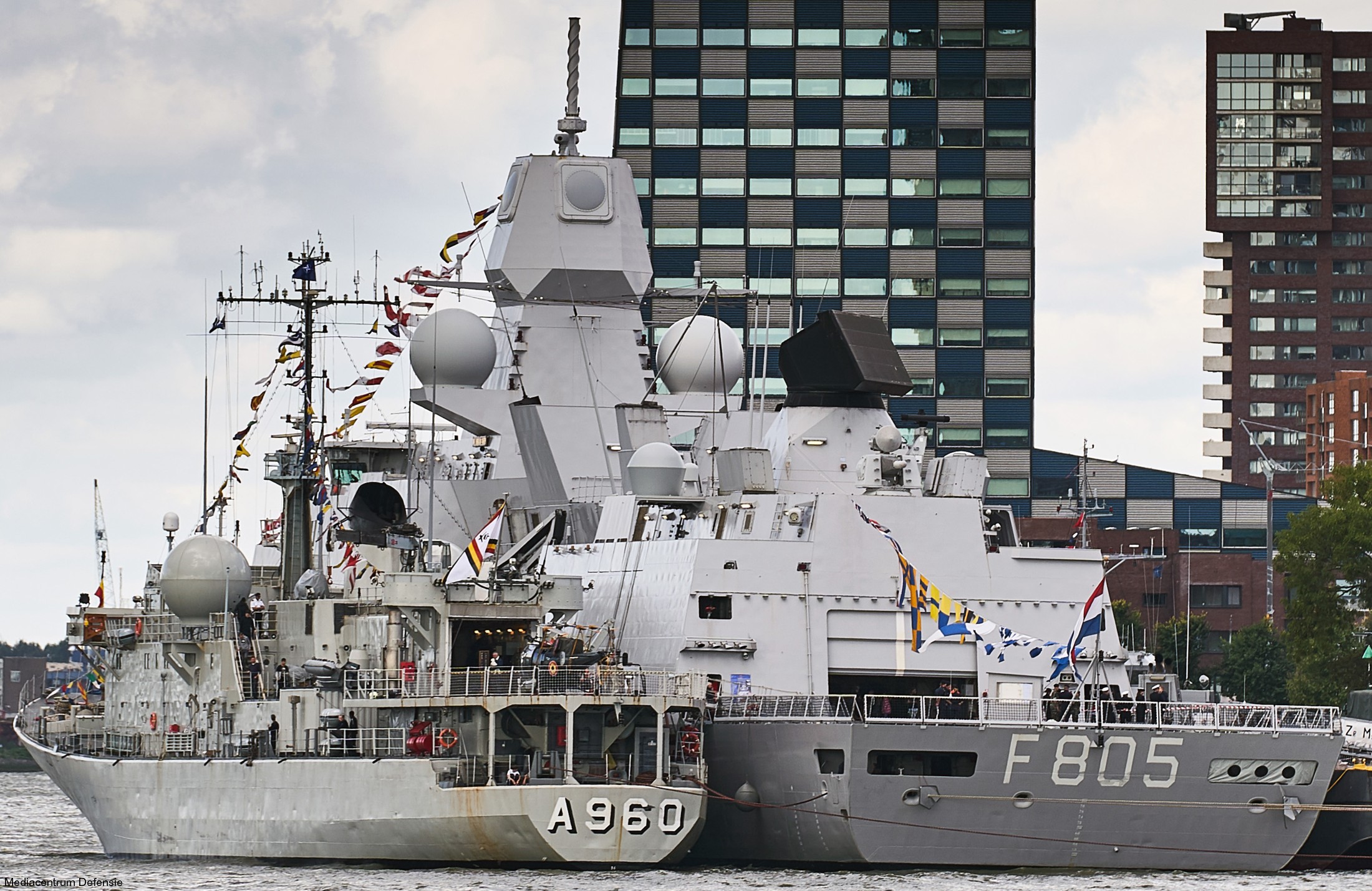 f-805 hnlms evertsen guided missile frigate ffg lcf royal netherlands navy 08