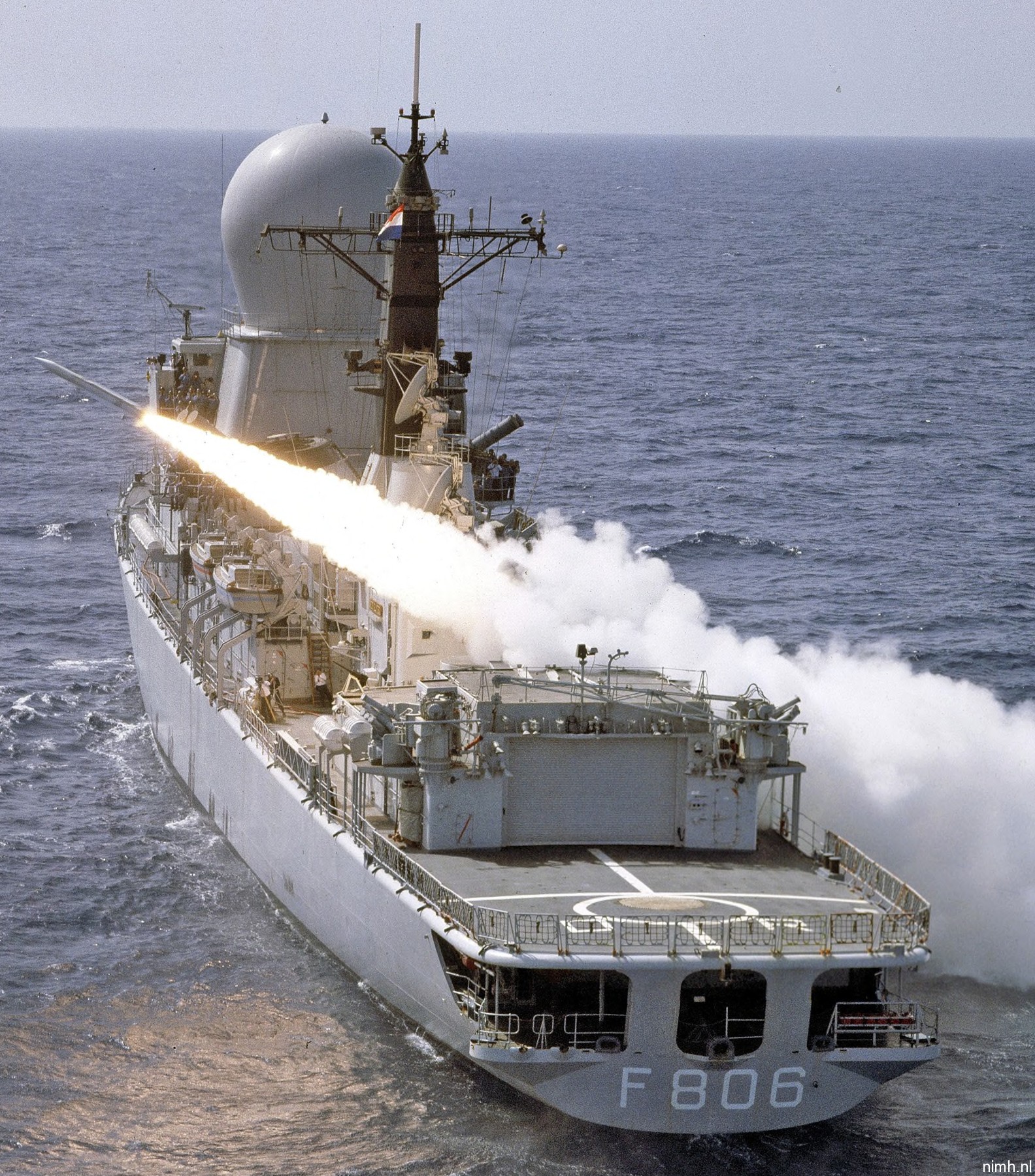 hnlms de ruyter f-806 tromp class guided missile frigate royal netherlands navy koninklijke marine standard sm-1mr rim-66 39
