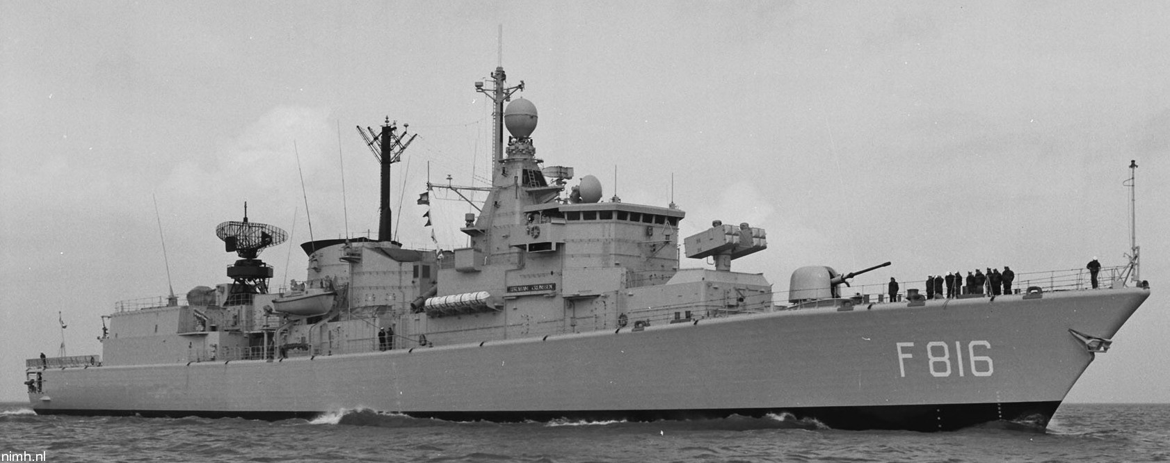 hnlms abraham crijnssen f-816 kortenaer standard class frigate s-fregat royal netherlands navy koninklijke marine 21