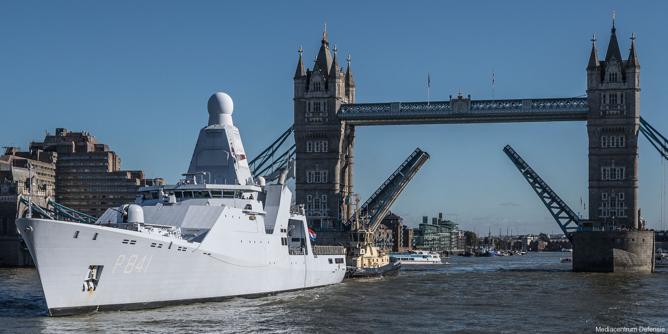 p-841 hnlms zeeland holland class offshore patrol vessel opv royal netherlands navy 02 london tower bridge