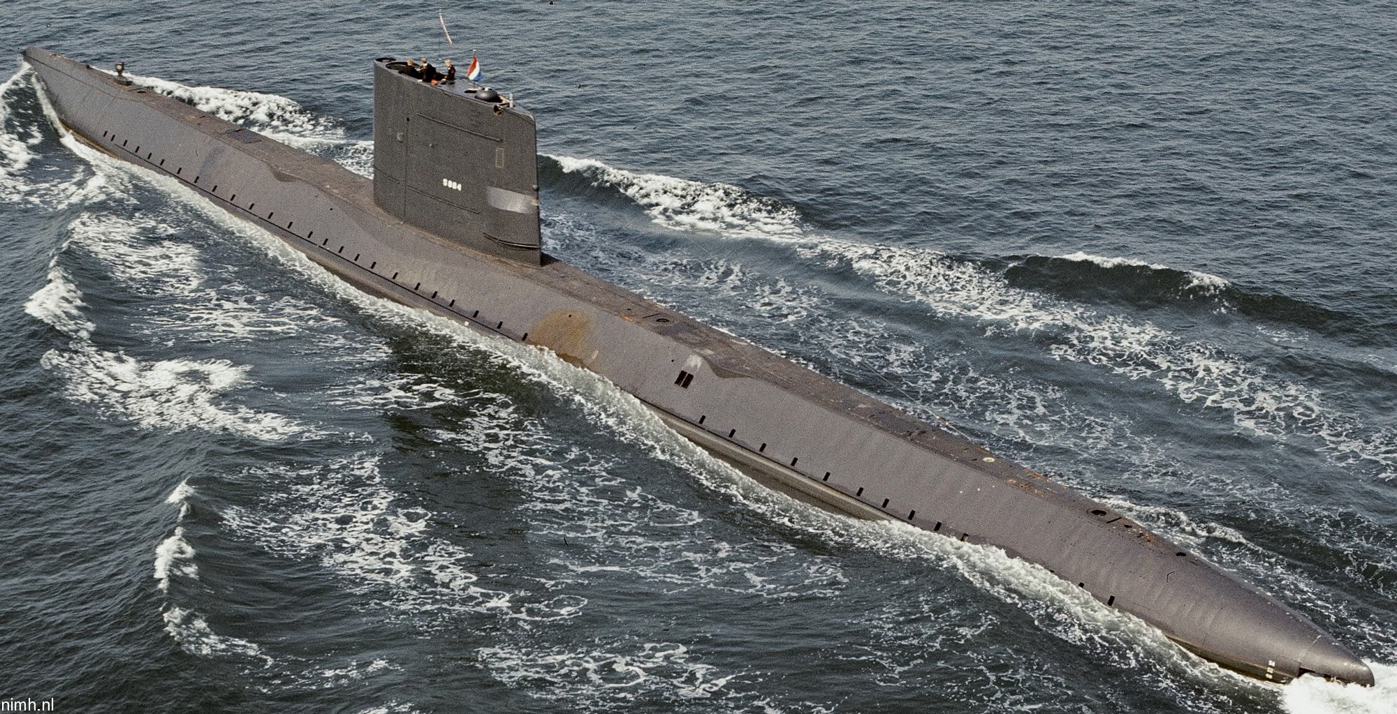 hnlms potvis s-804 dolfijn class attack submarine royal netherlands navy koninklijke marine wilton fijenoord 09x