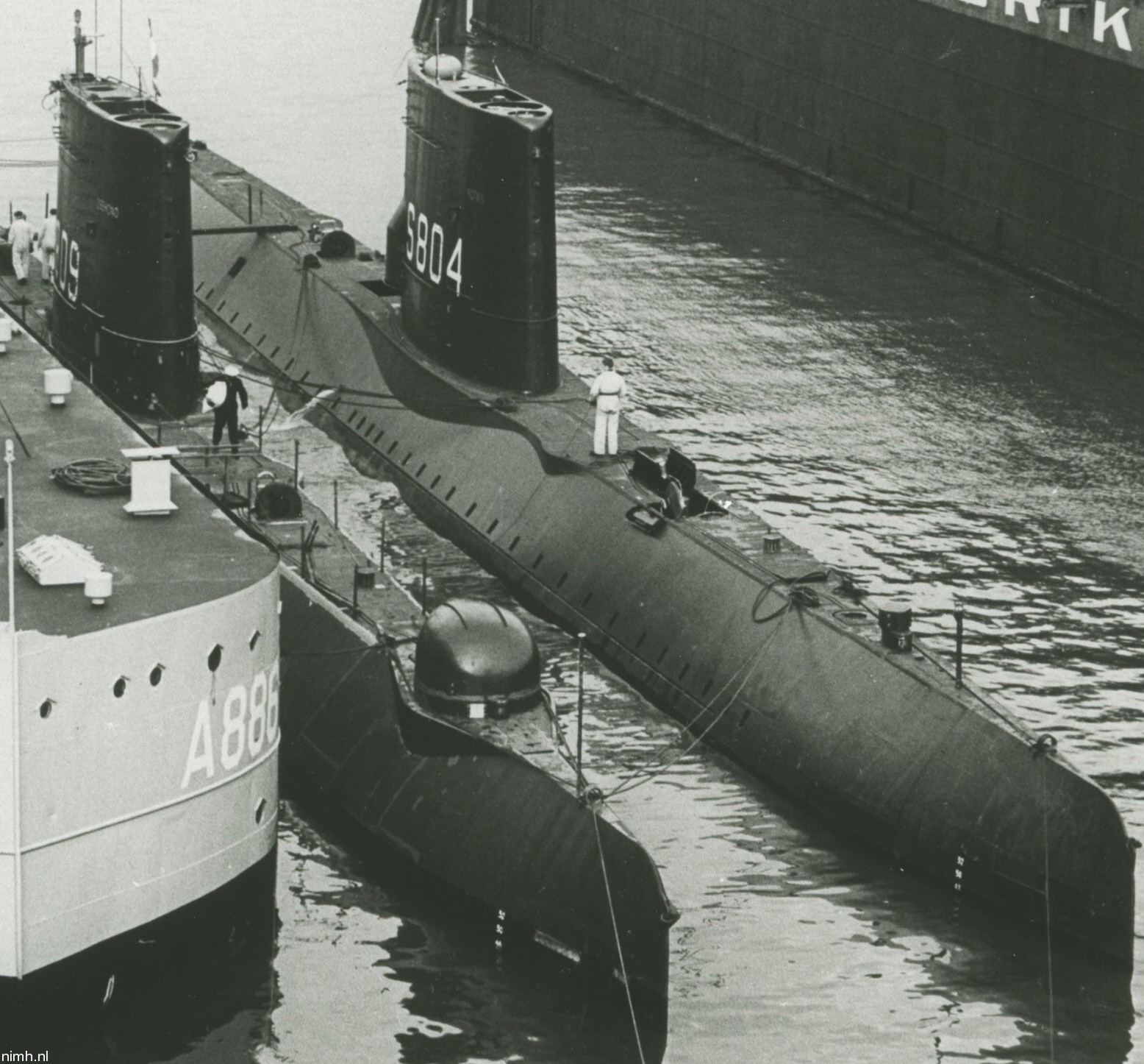 hnlms potvis s-804 dolfijn class attack submarine royal netherlands navy koninklijke marine 11