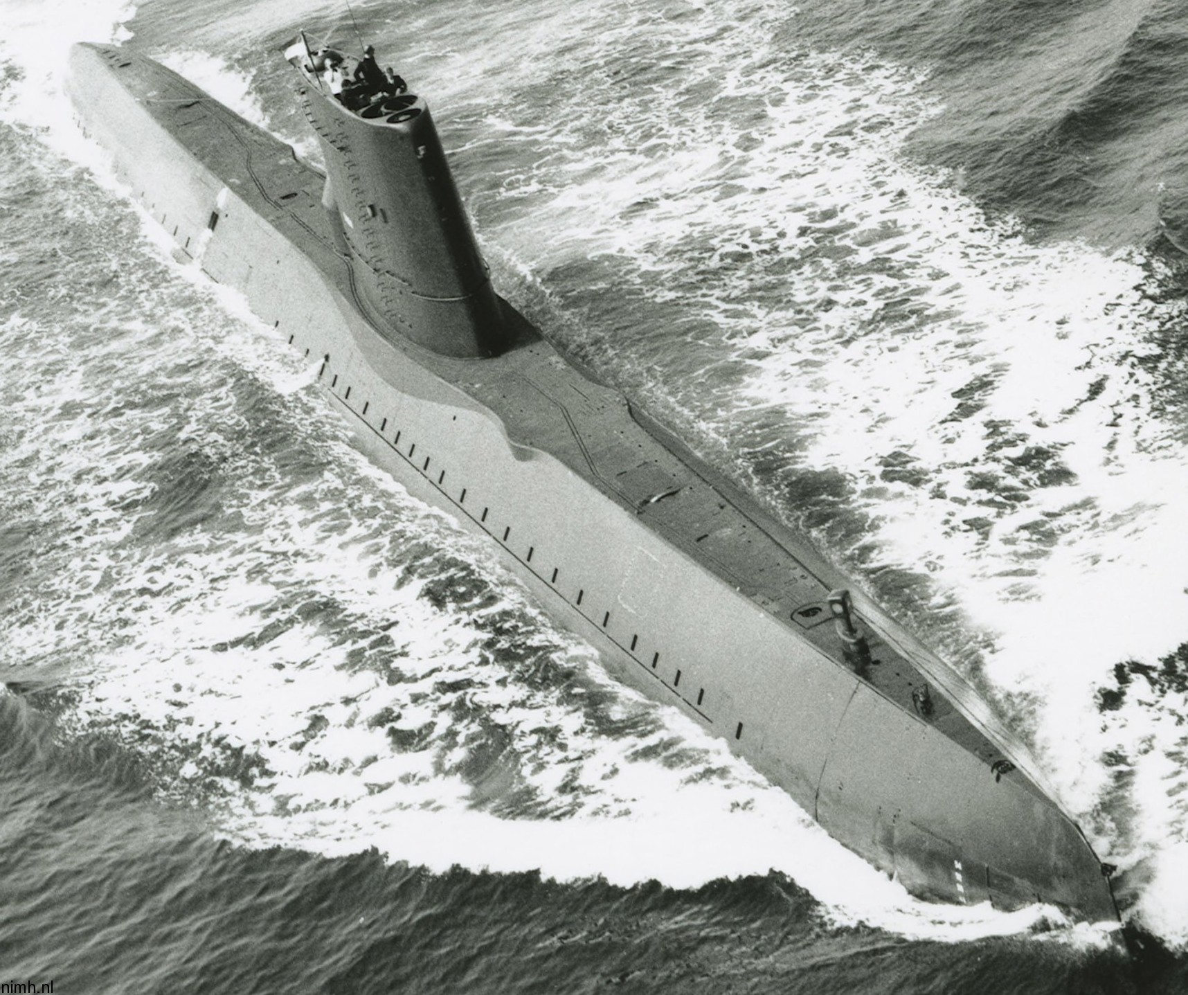 hnlms potvis s-804 dolfijn class attack submarine royal netherlands navy koninklijke marine 18