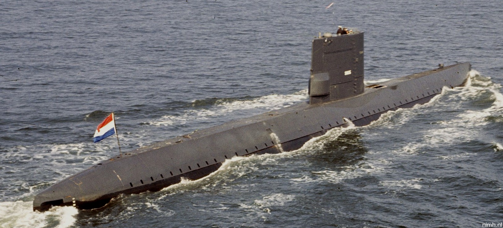 hnlms tonijn s-805 dolfijn class attack submarine royal netherlands navy koninklijke marine 02