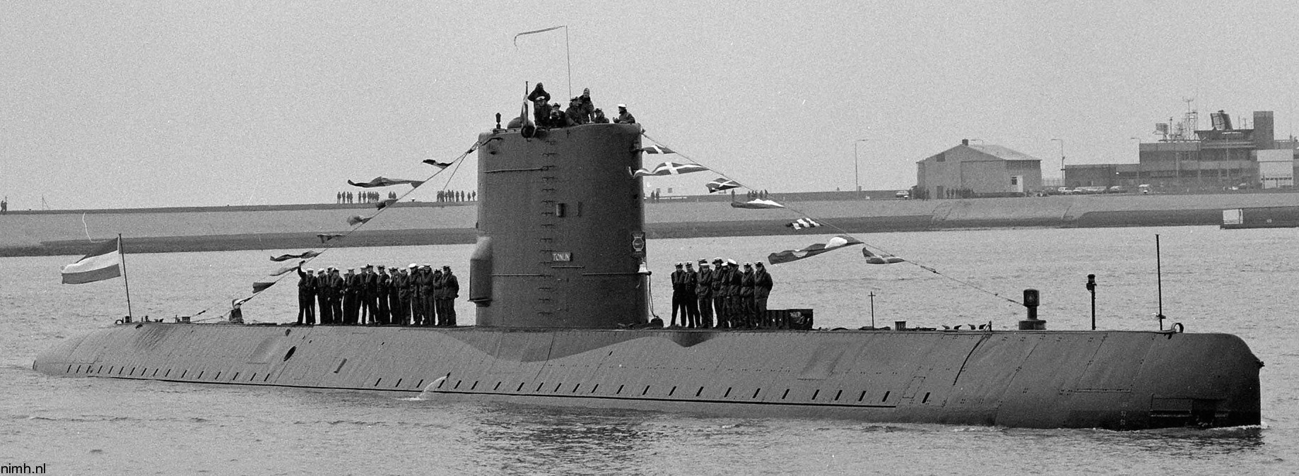 hnlms tonijn s-805 dolfijn class attack submarine royal netherlands navy koninklijke marine 09