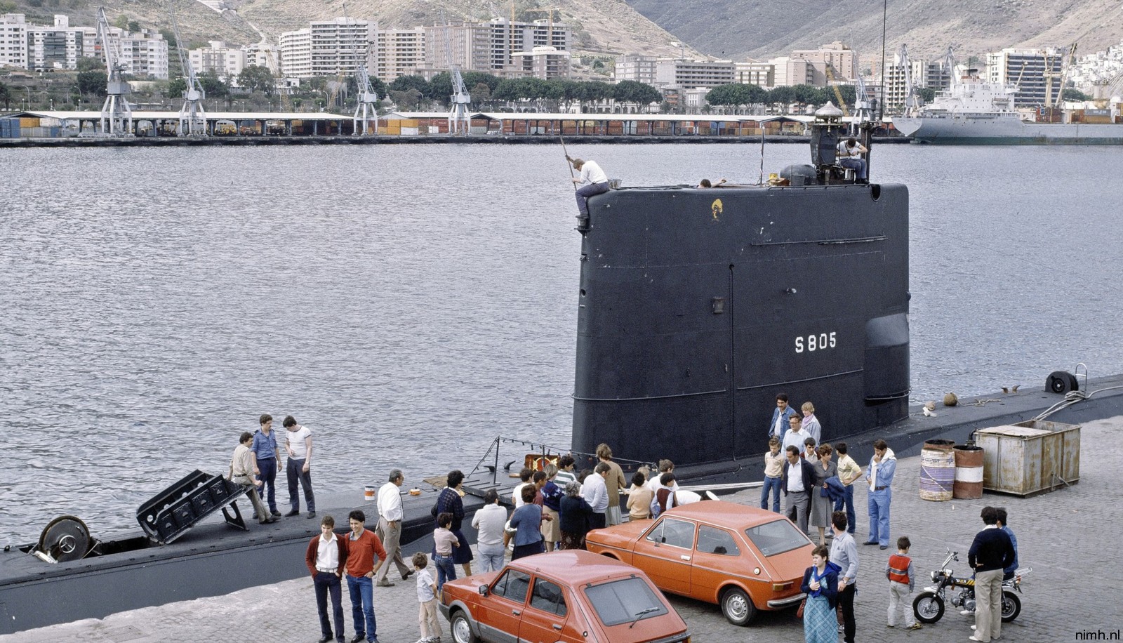 hnlms tonijn s-805 dolfijn class attack submarine royal netherlands navy koninklijke marine 11