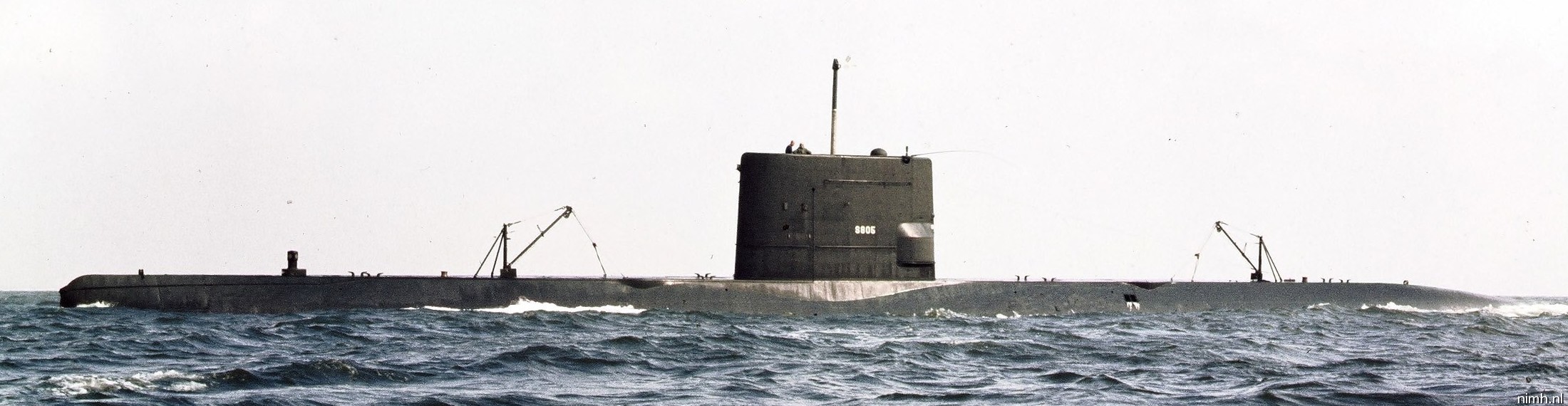 hnlms tonijn s-805 dolfijn class attack submarine royal netherlands navy koninklijke marine 21