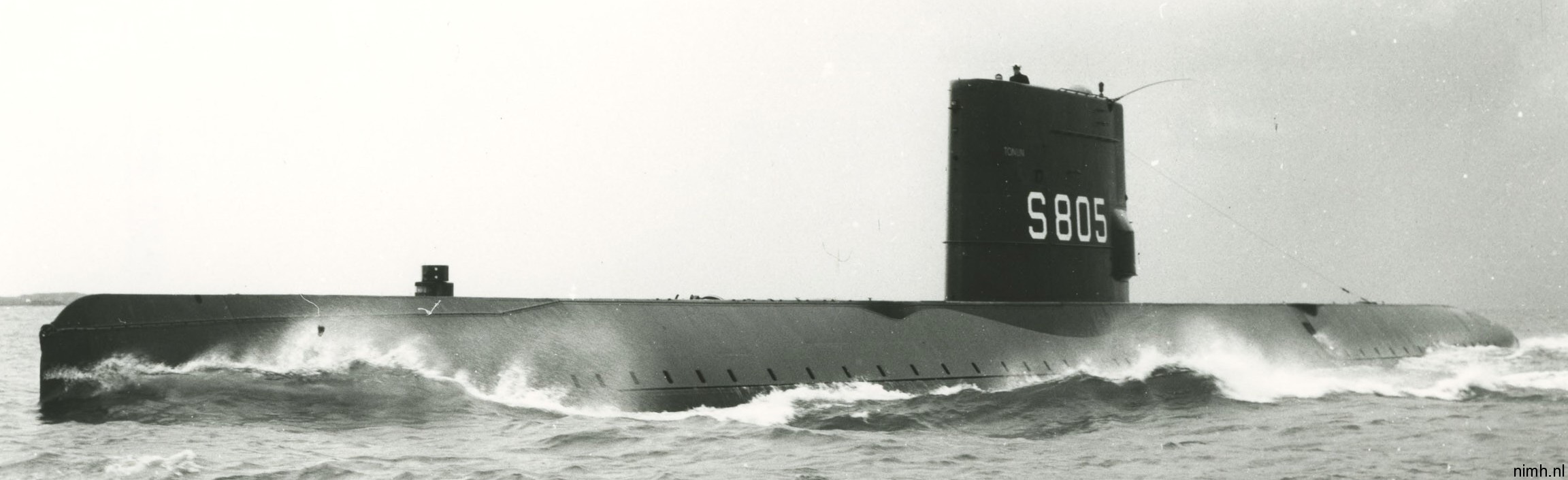 hnlms tonijn s-805 dolfijn class attack submarine royal netherlands navy koninklijke marine 27