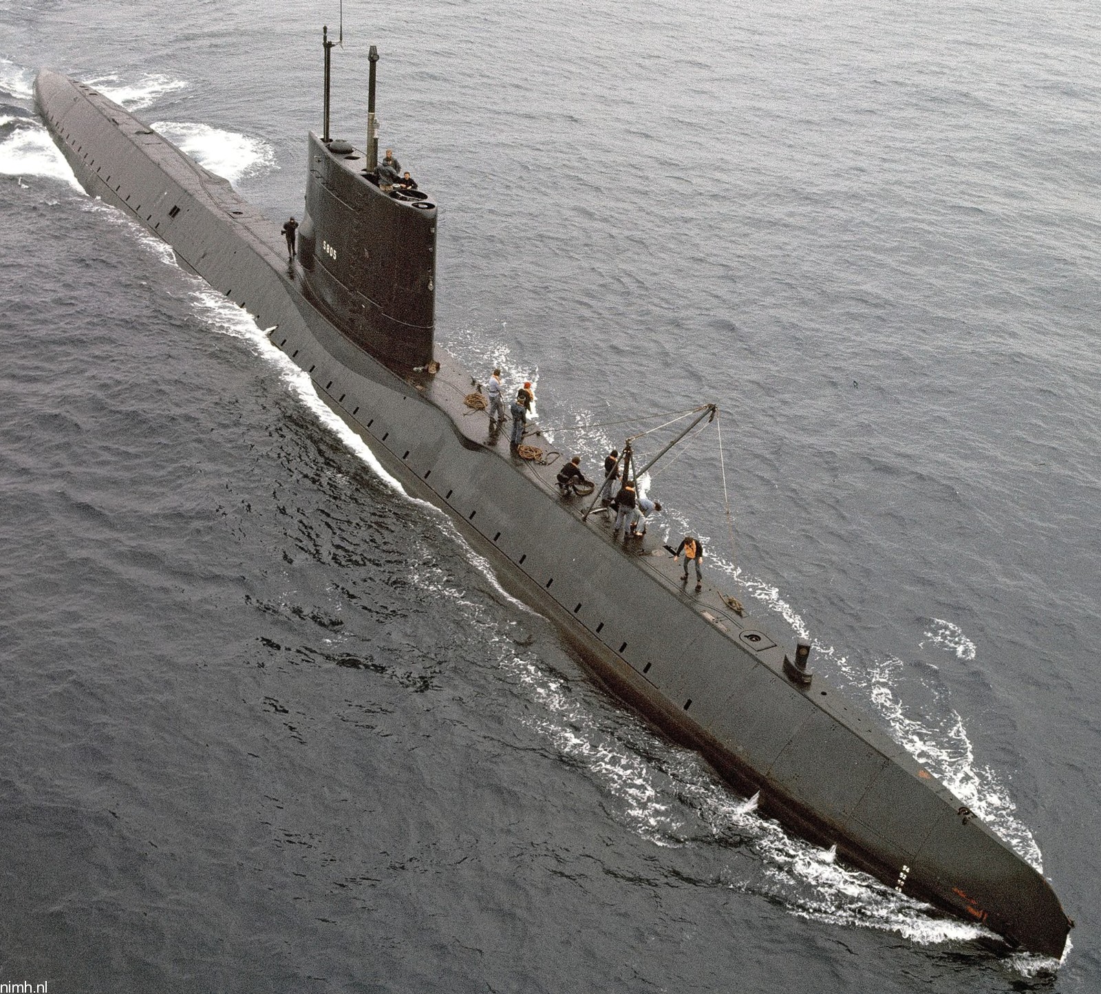 hnlms tonijn s-805 dolfijn class attack submarine royal netherlands navy koninklijke marine 28