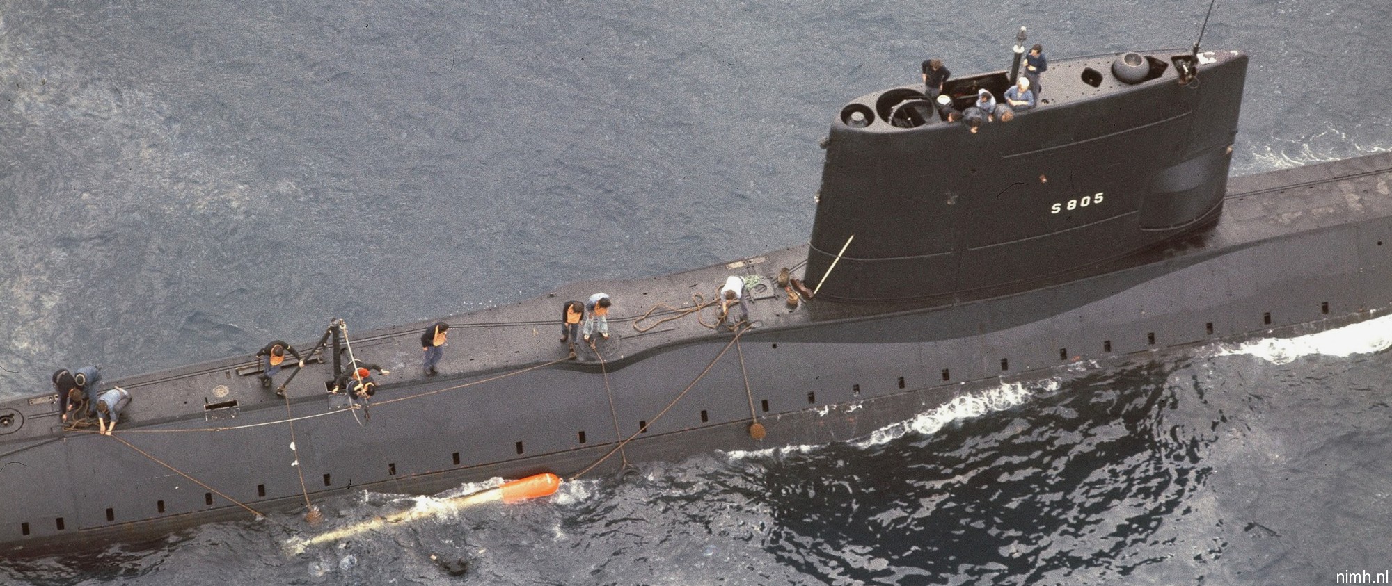 hnlms tonijn s-805 dolfijn class attack submarine royal netherlands navy koninklijke marine 37