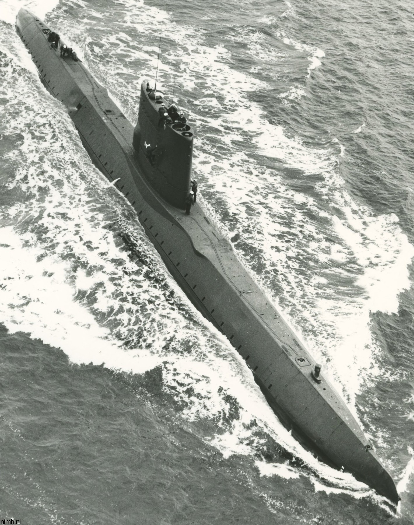 hnlms tonijn s-805 dolfijn class attack submarine royal netherlands navy koninklijke marine 39