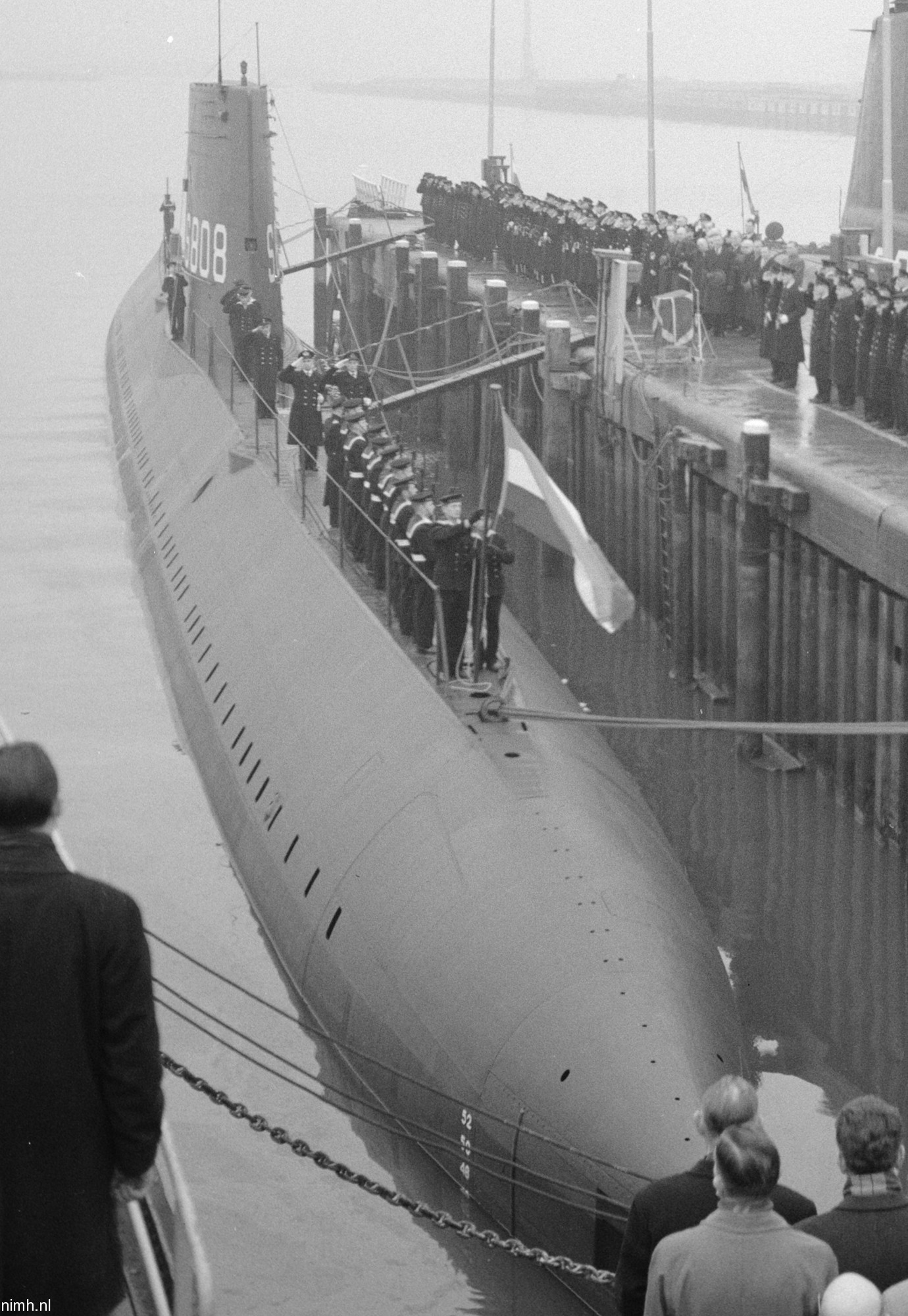 hnlms dolfijn s-808 class attack submarine 1960 royal netherlands navy koninklijke marine commissioning 06