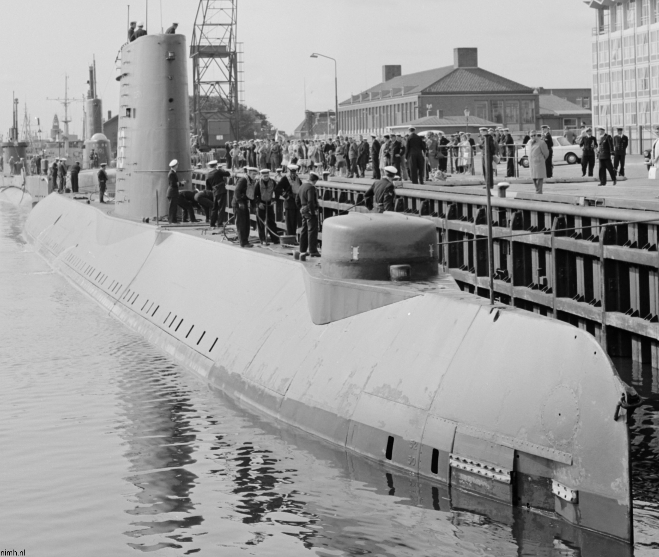 hnlms dolfijn s-808 class attack submarine 1960 royal netherlands navy koninklijke marine 14