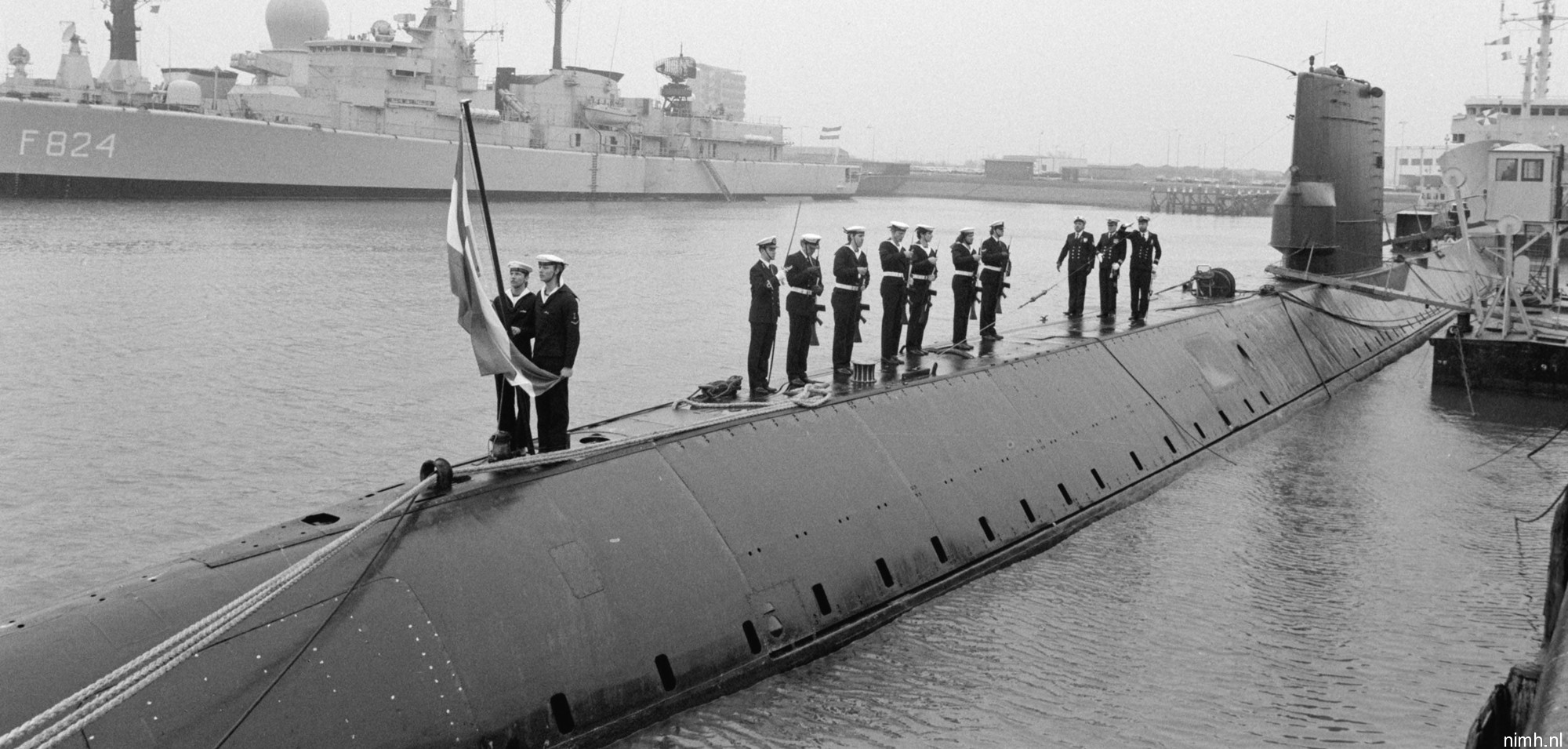 hnlms zeehond s-809 dolfijn class attack submarine royal netherlands navy koninklijke marine 10