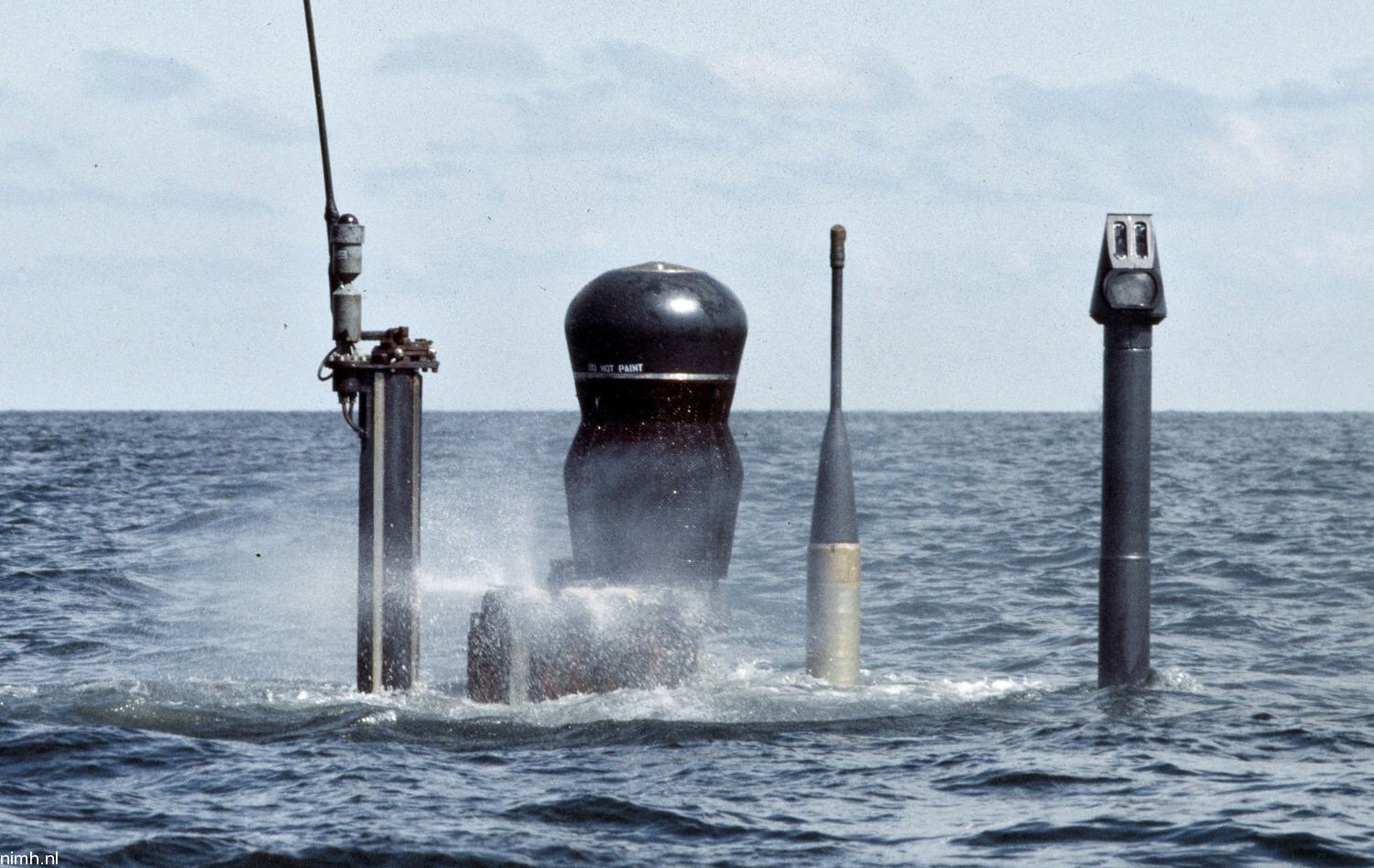hnlms zeehond s-809 dolfijn class attack submarine royal netherlands navy koninklijke marine periscope 21
