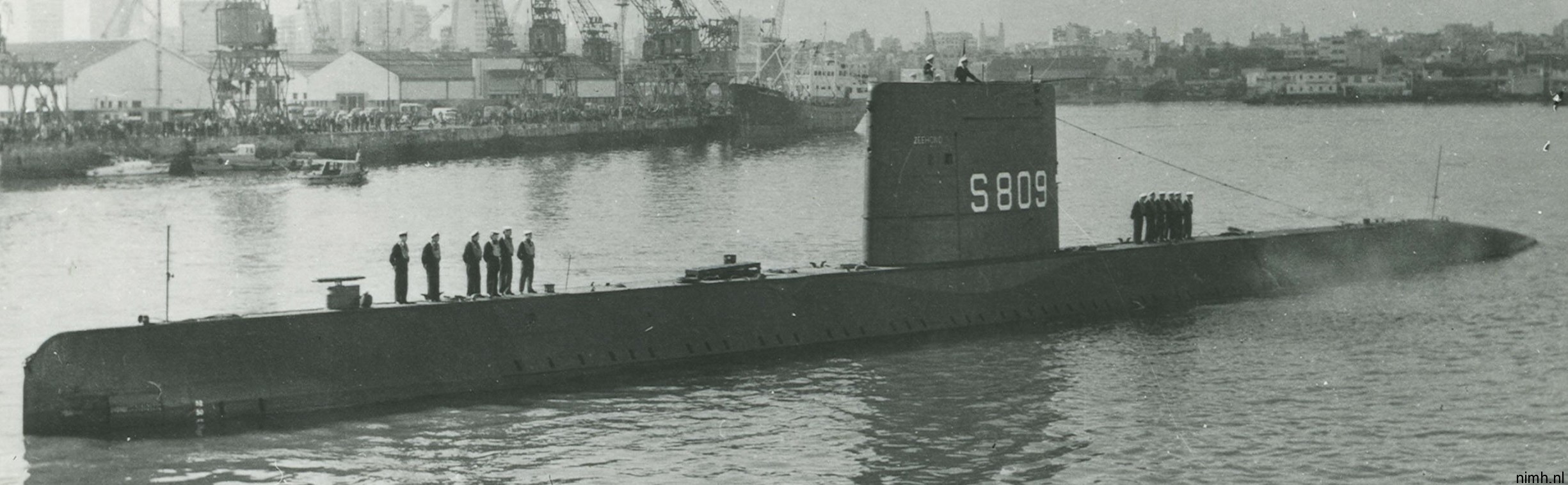hnlms zeehond s-809 dolfijn class attack submarine royal netherlands navy koninklijke marine 22