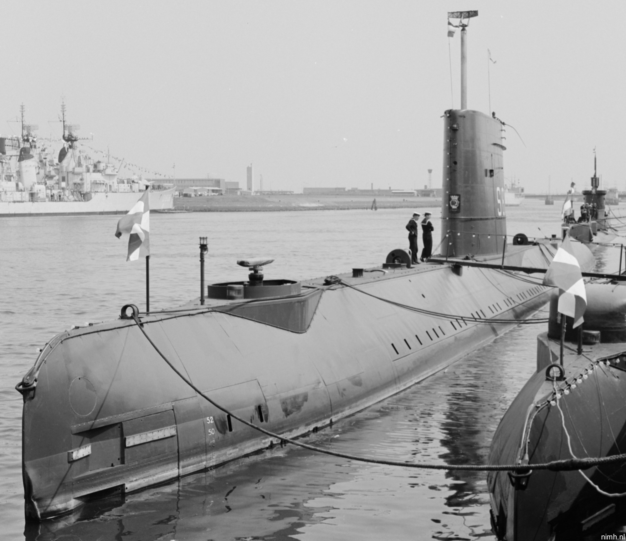 hnlms zeehond s-809 dolfijn class attack submarine royal netherlands navy koninklijke marine 28