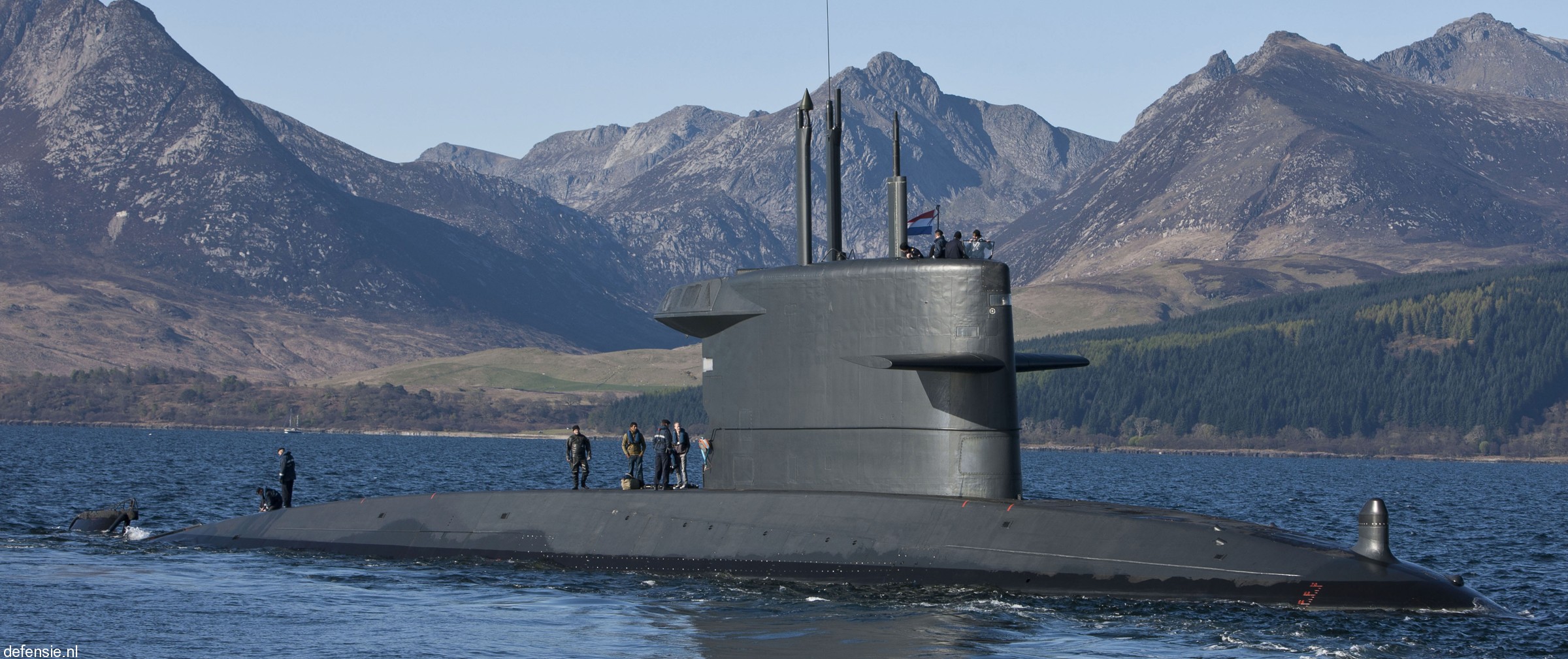 walrus class attack submarine ssk royal netherlands navy koninklijke marine s-810 bruinvis 03c