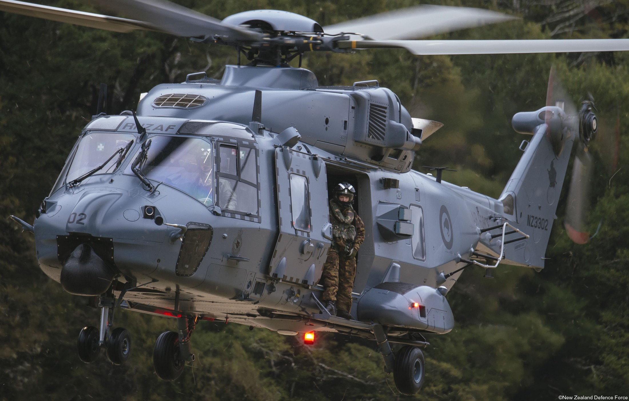 nh90 tth helicopter royal new zealand air force rnzaf 08