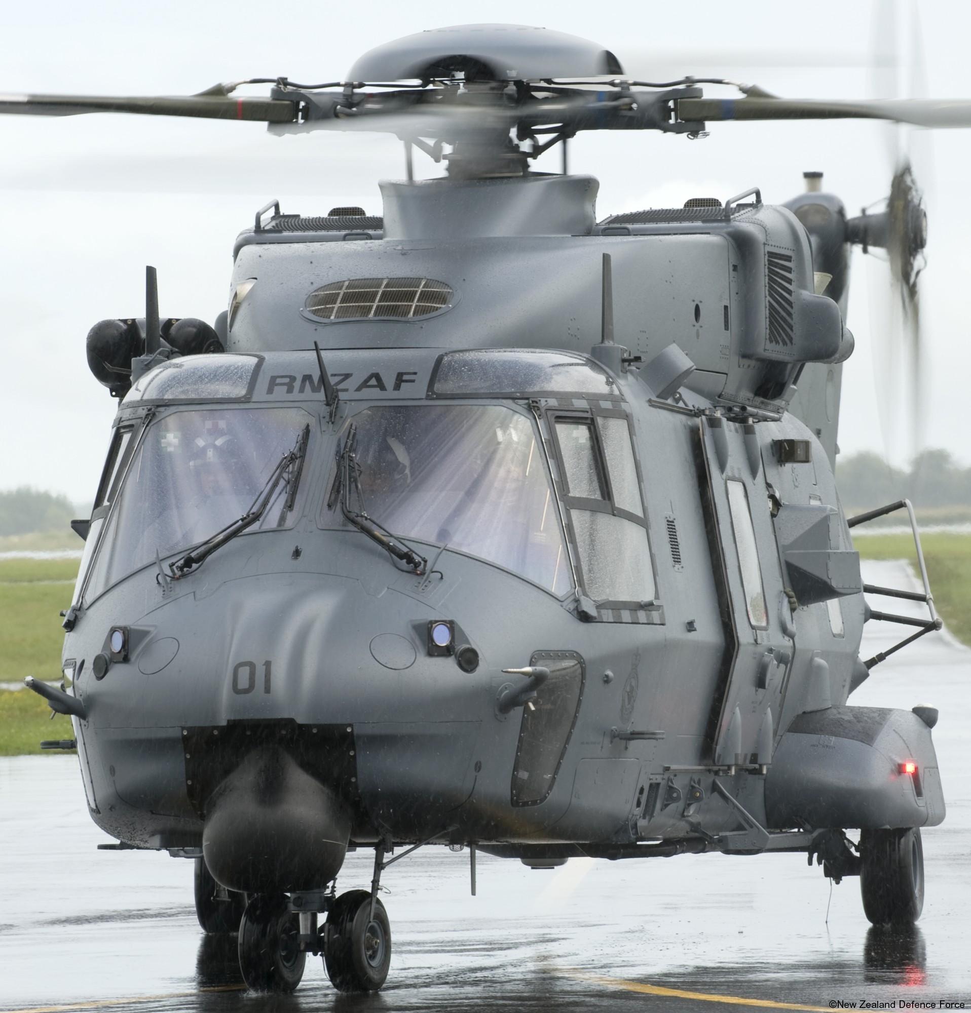 nh90 tth helicopter royal new zealand air force rnzaf nz3301 09