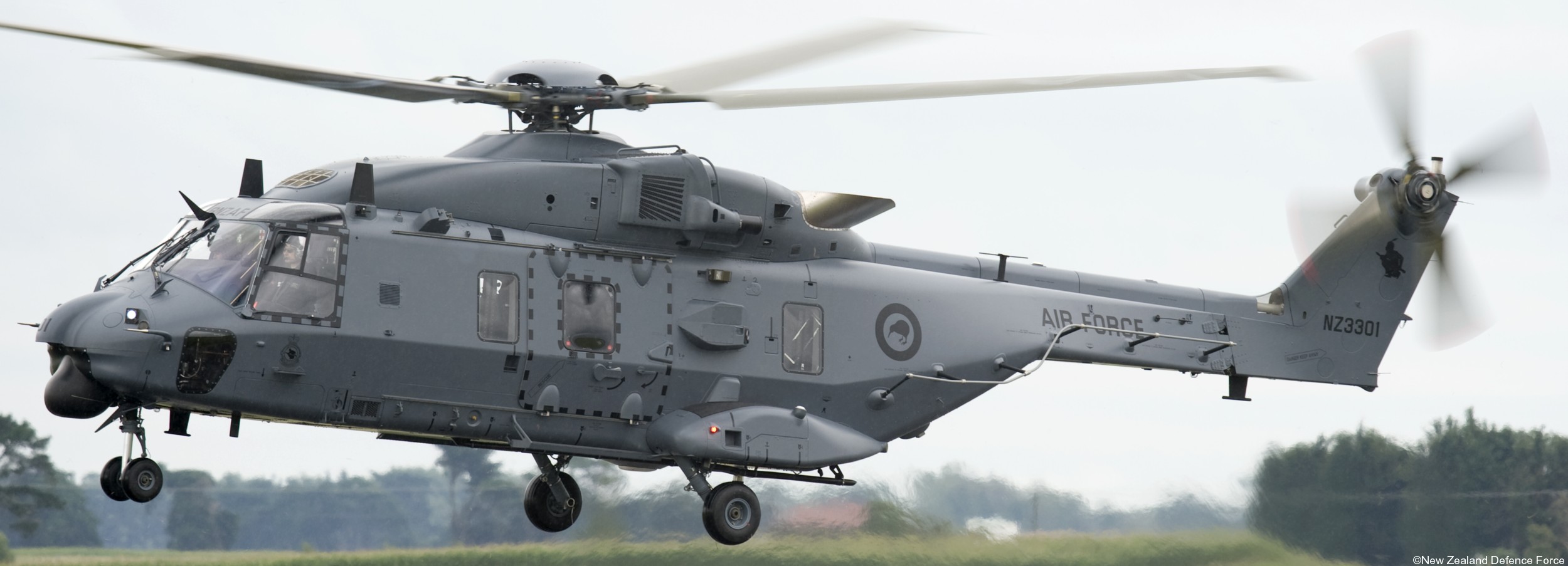 nh90 tth helicopter royal new zealand air force rnzaf nz3301 15