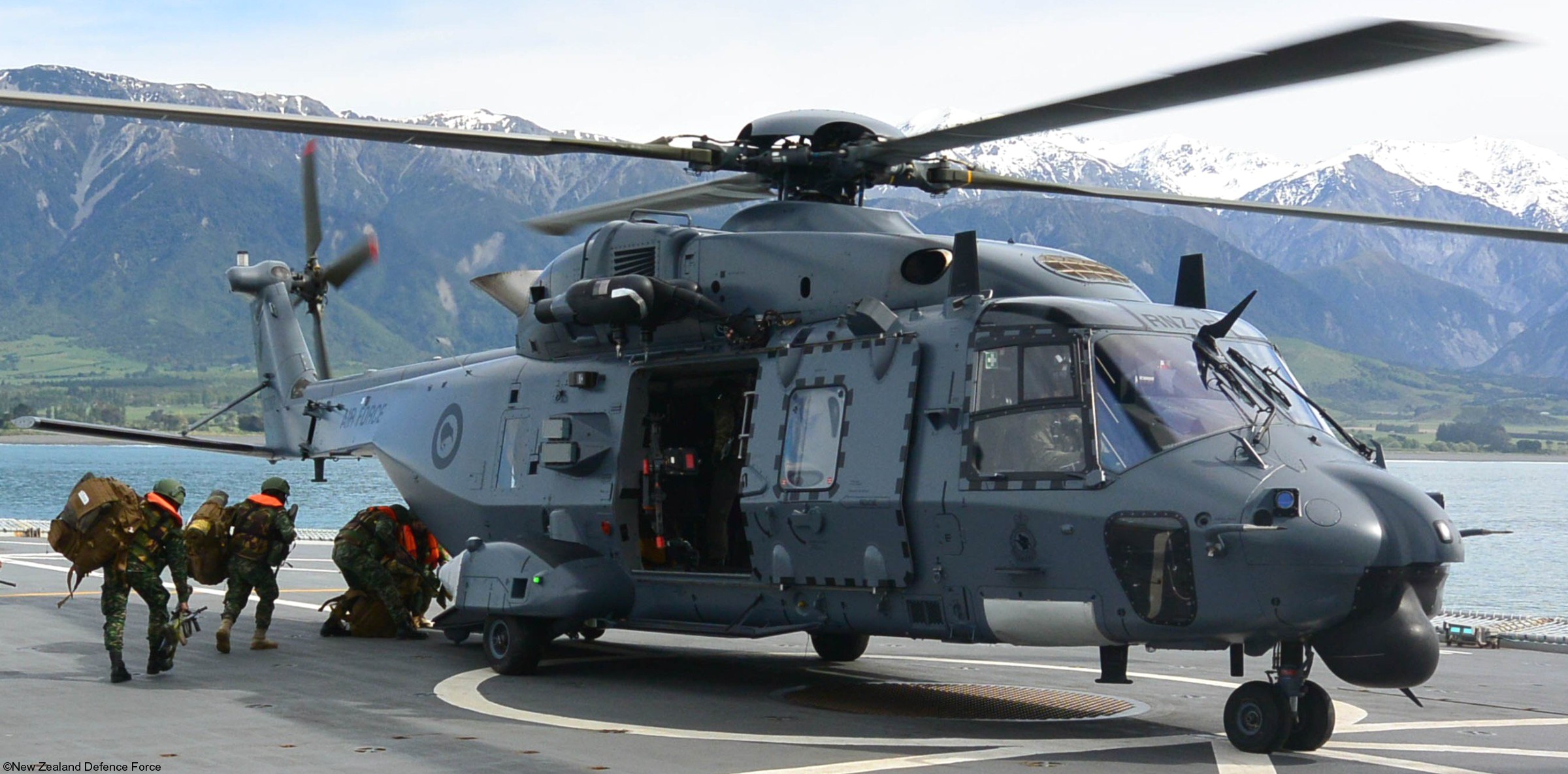 nh90 tth helicopter royal new zealand air force rnzaf 18