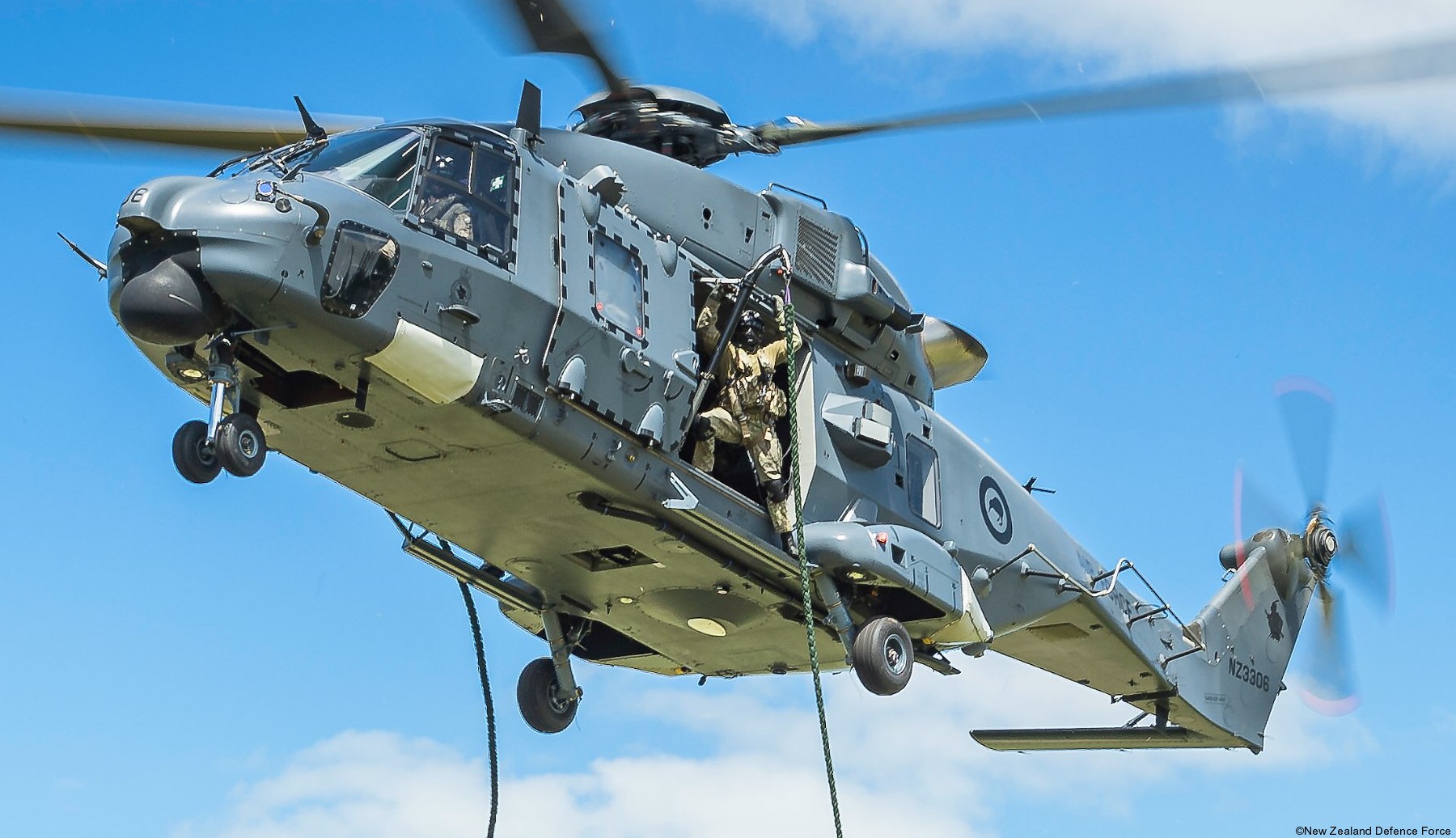 nh90 tth helicopter royal new zealand air force rnzaf nz3306 28