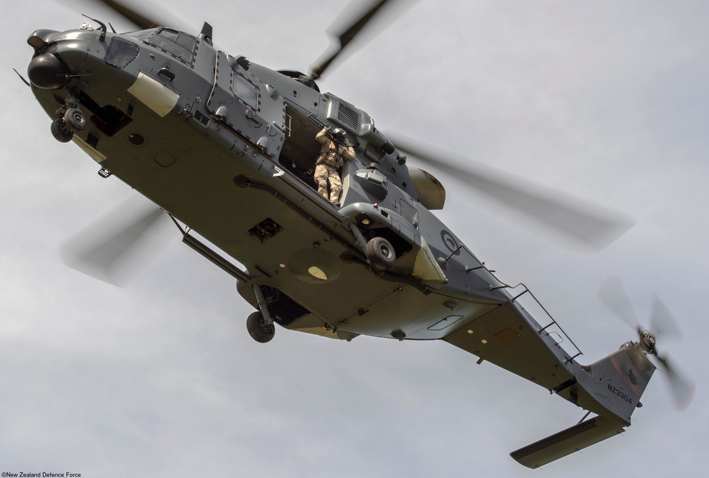nh90 tth helicopter royal new zealand air force rnzaf nz3304 38