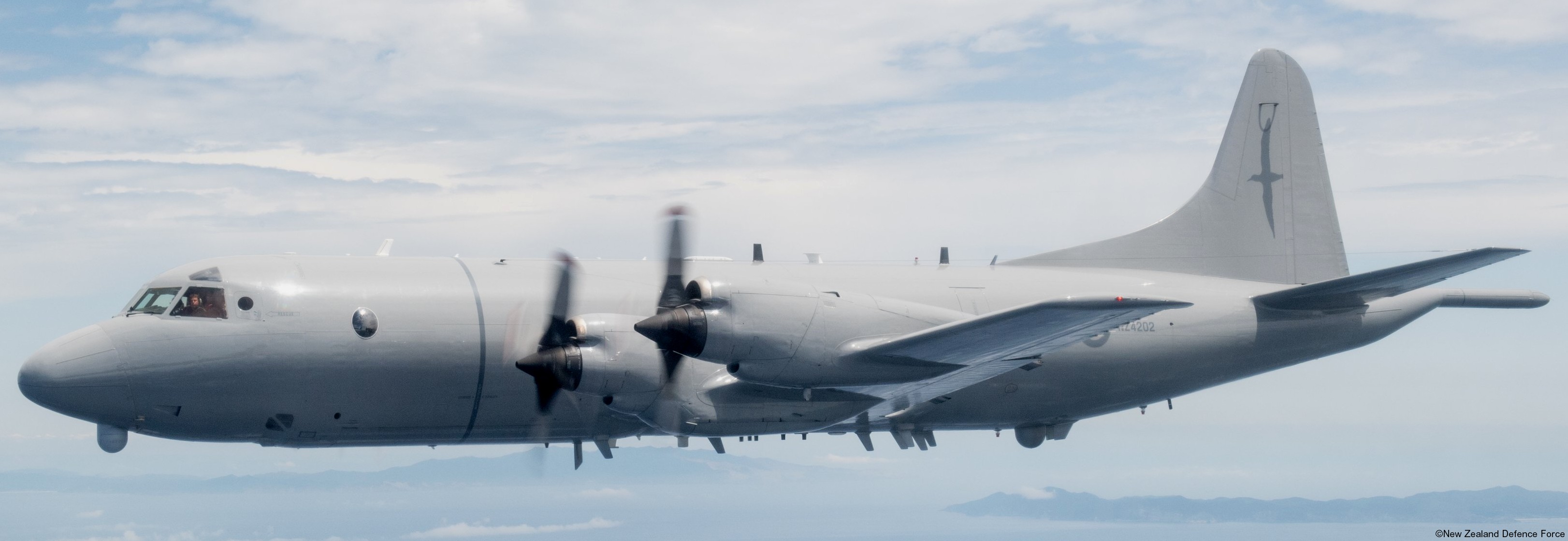 lockheed p-3k2 orion nz4202 maritime patrol aircraft mpa royal new zealand air force rnzaf no.5 squadron 04