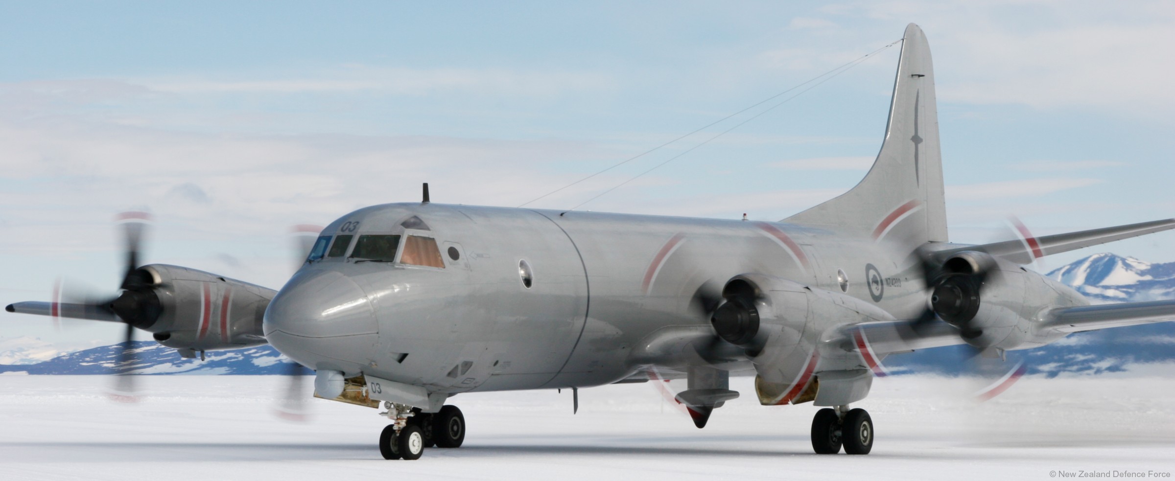 lockheed p-3k2 orion nz4203 maritime patrol aircraft mpa royal new zealand air force rnzaf no.5 squadron 02