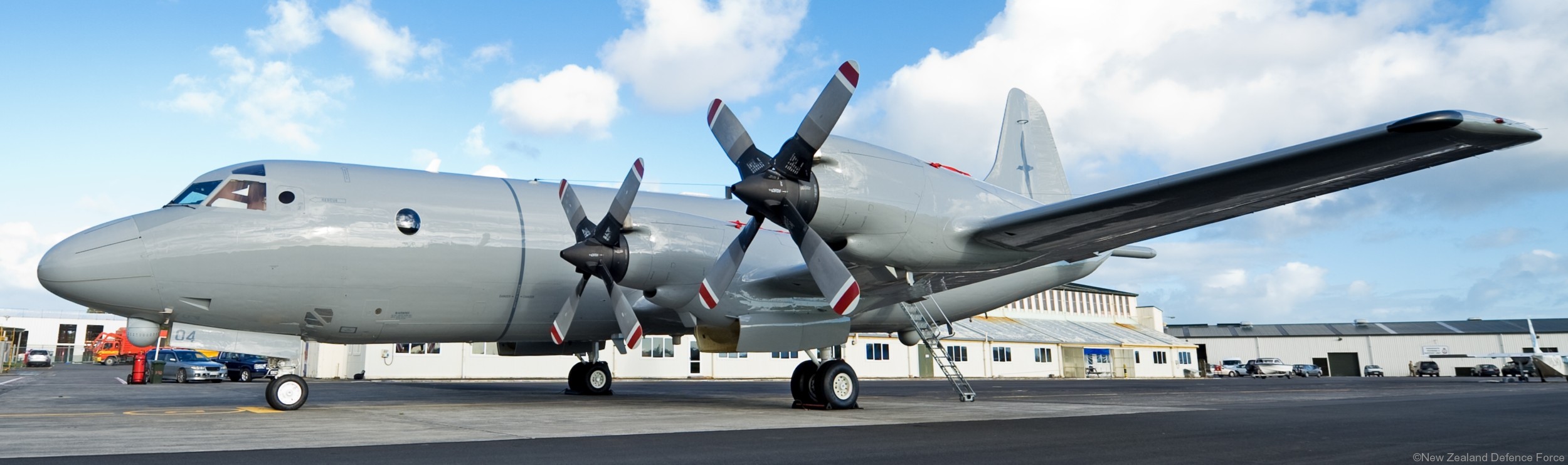 lockheed p-3k2 orion nz4204 maritime patrol aircraft mpa royal new zealand air force rnzaf no.5 squadron 05