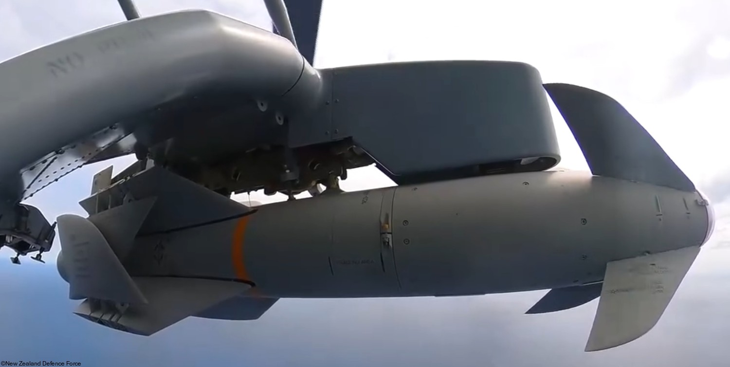kaman sh-2g super seasprite royal new zealand airforce navy agm-119 penguin missile 03