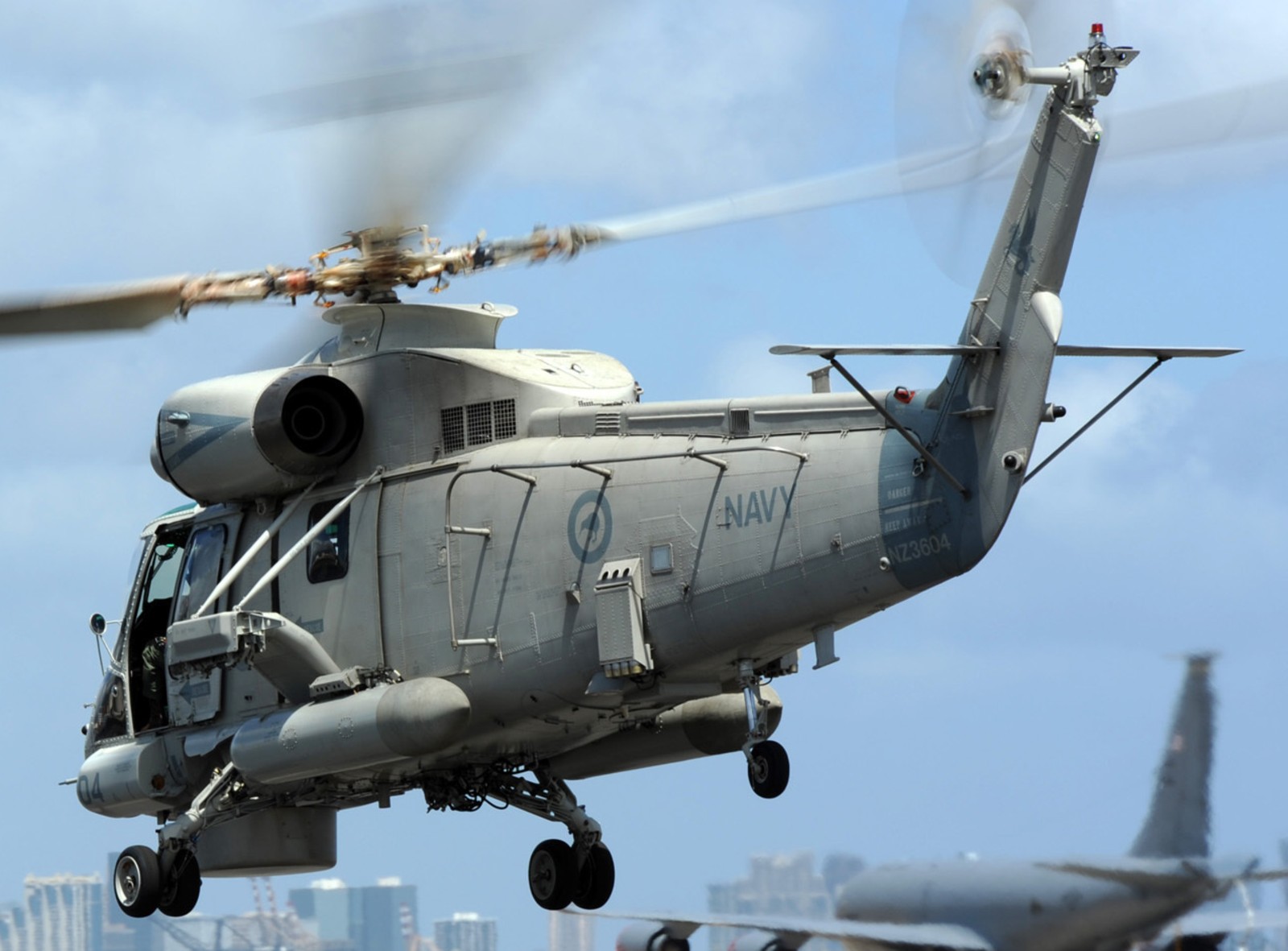 kaman sh-2g(nz) super seasprite nz3604 royal new zealand airforce navy rnzaf no.6 squadron 13