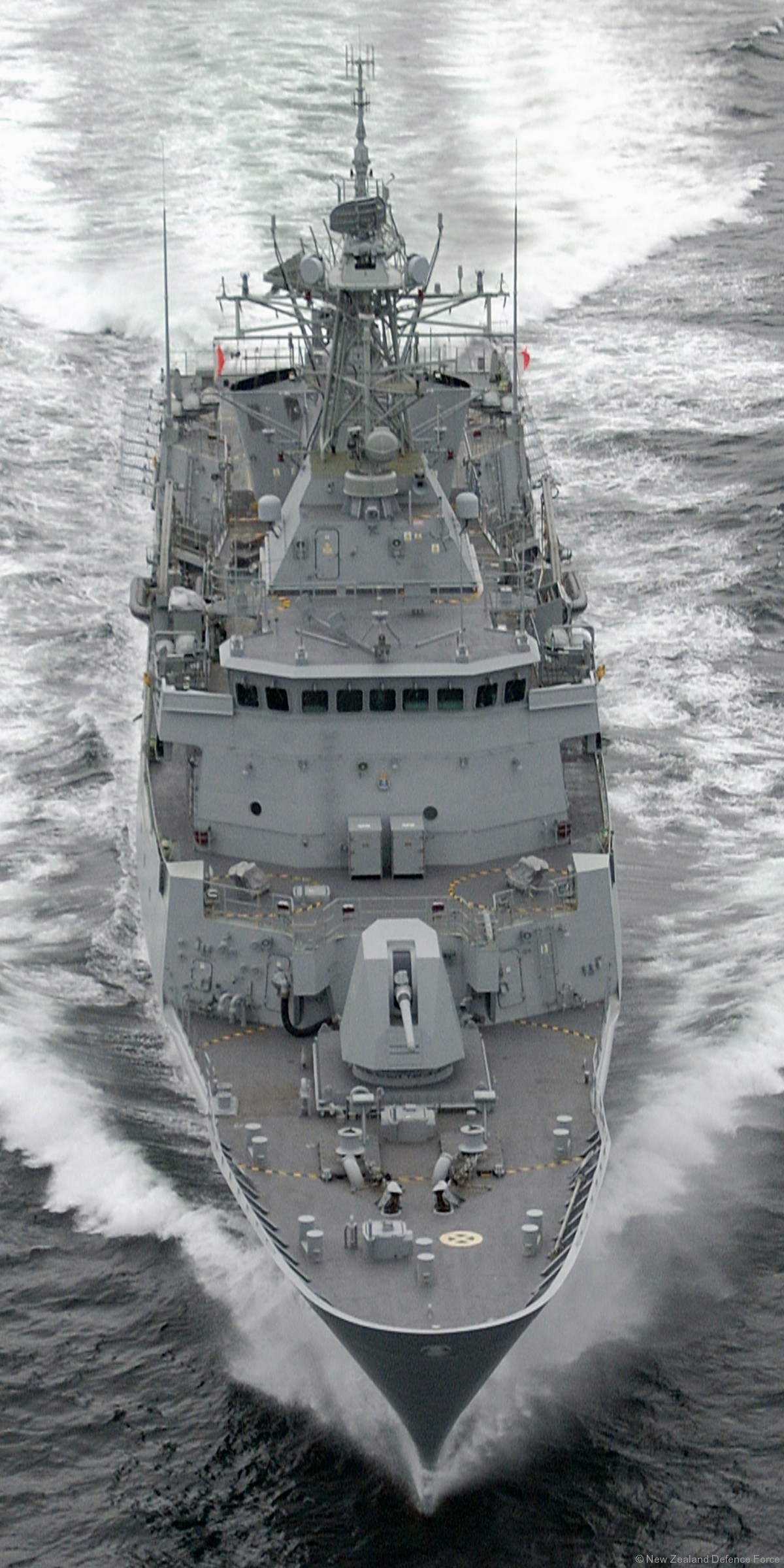 f-111 hmnzs te mana anzac class frigate royal new zealand navy rnzn 07
