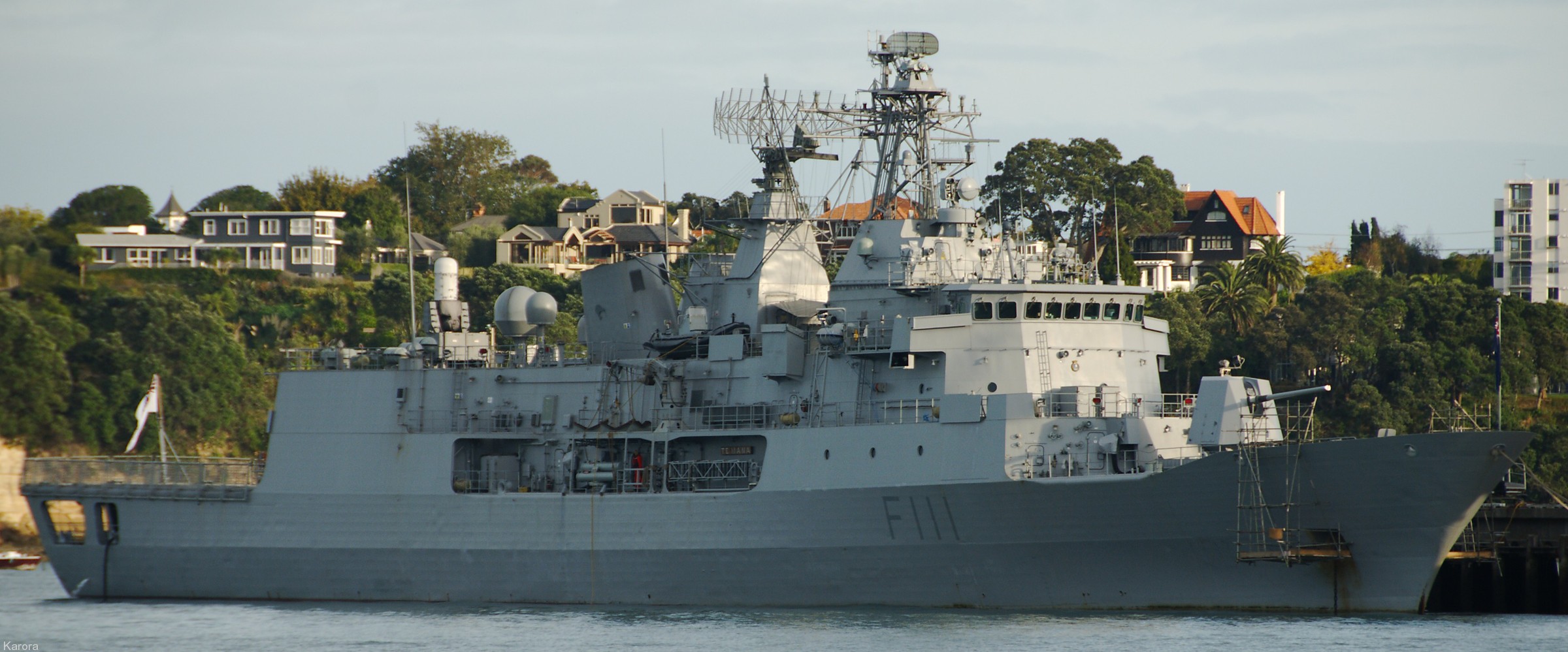 f-111 hmnzs te mana anzac class frigate royal new zealand navy rnzn 08 devonport