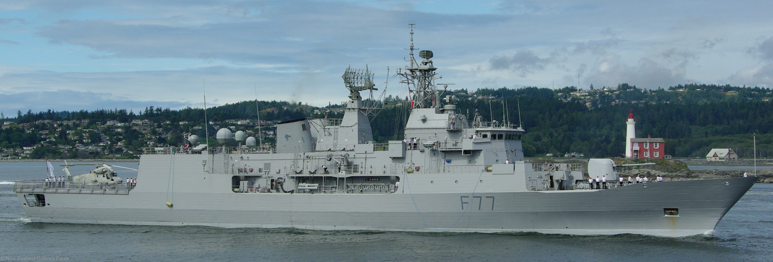 f-77 hmnzs te kaha anzac class frigate royal new zealand navy 13
