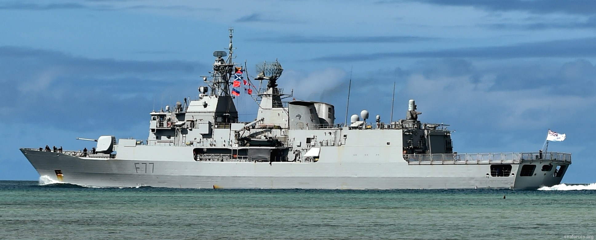 f-77 hmnzs te kaha anzac class frigate royal new zealand navy 26