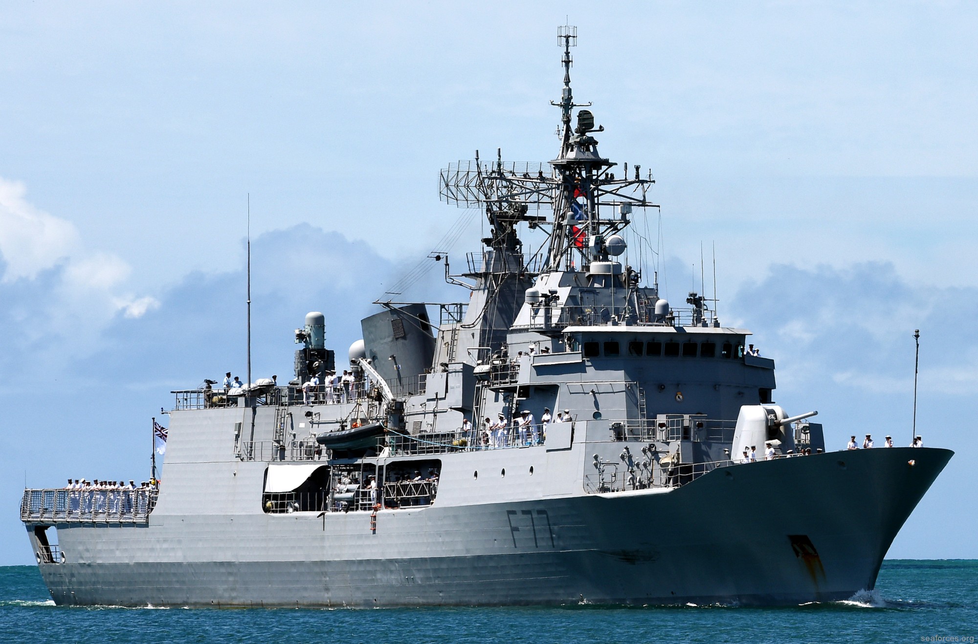 f-77 hmnzs te kaha anzac class frigate royal new zealand navy 34